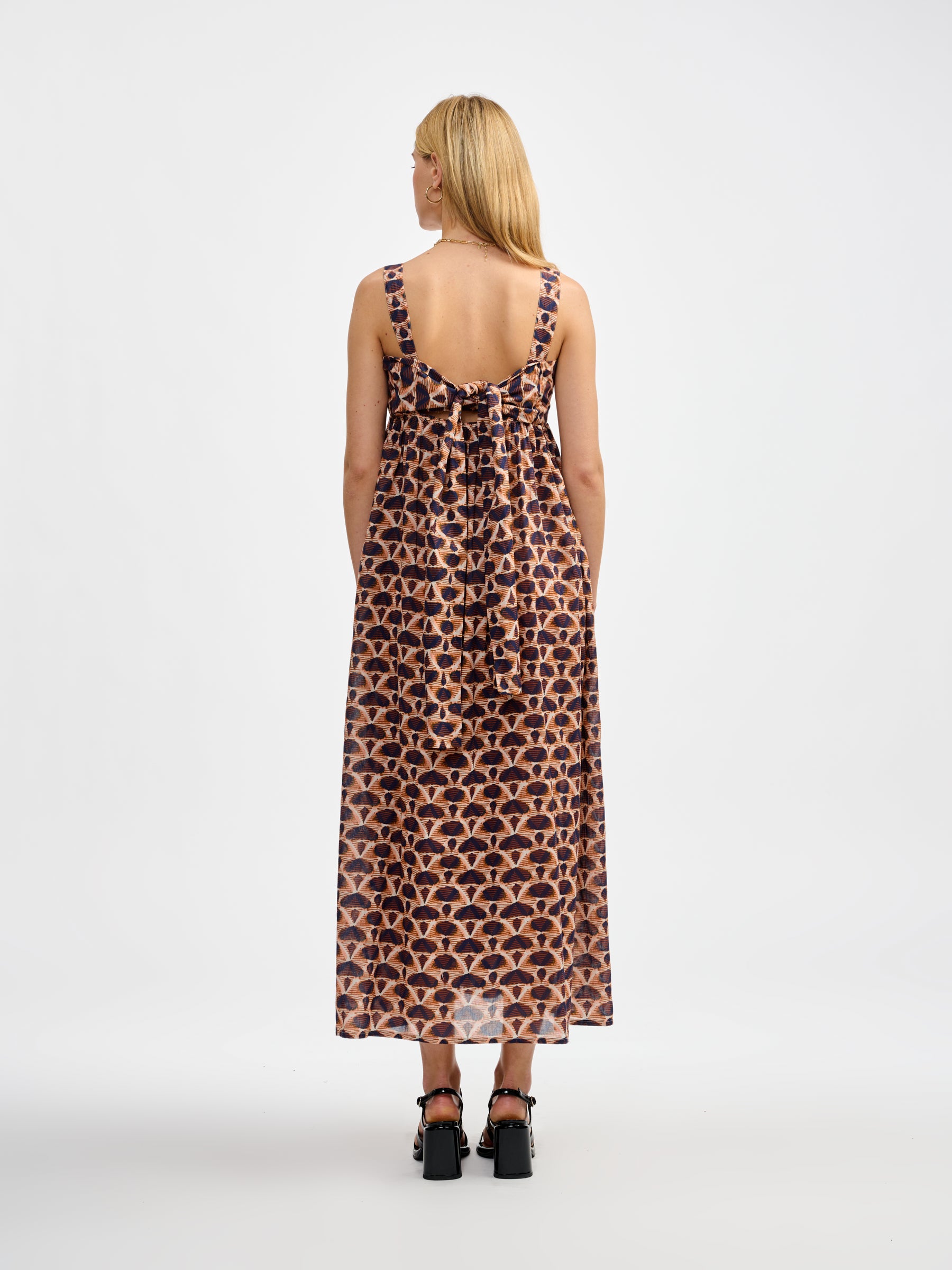 robe parma (241 / W / DISPLAY F)