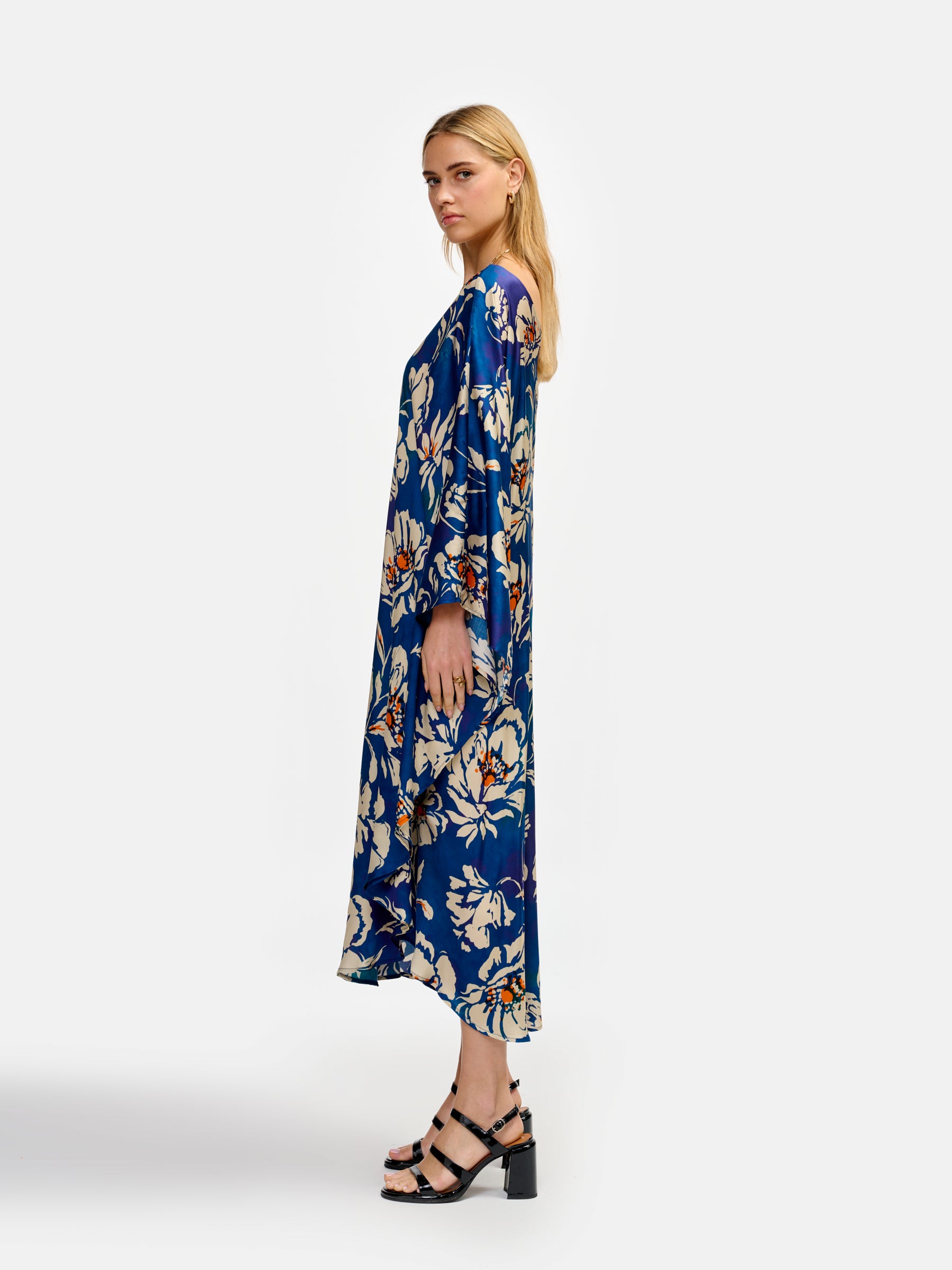 terra dress (241 / W / COMBO A)