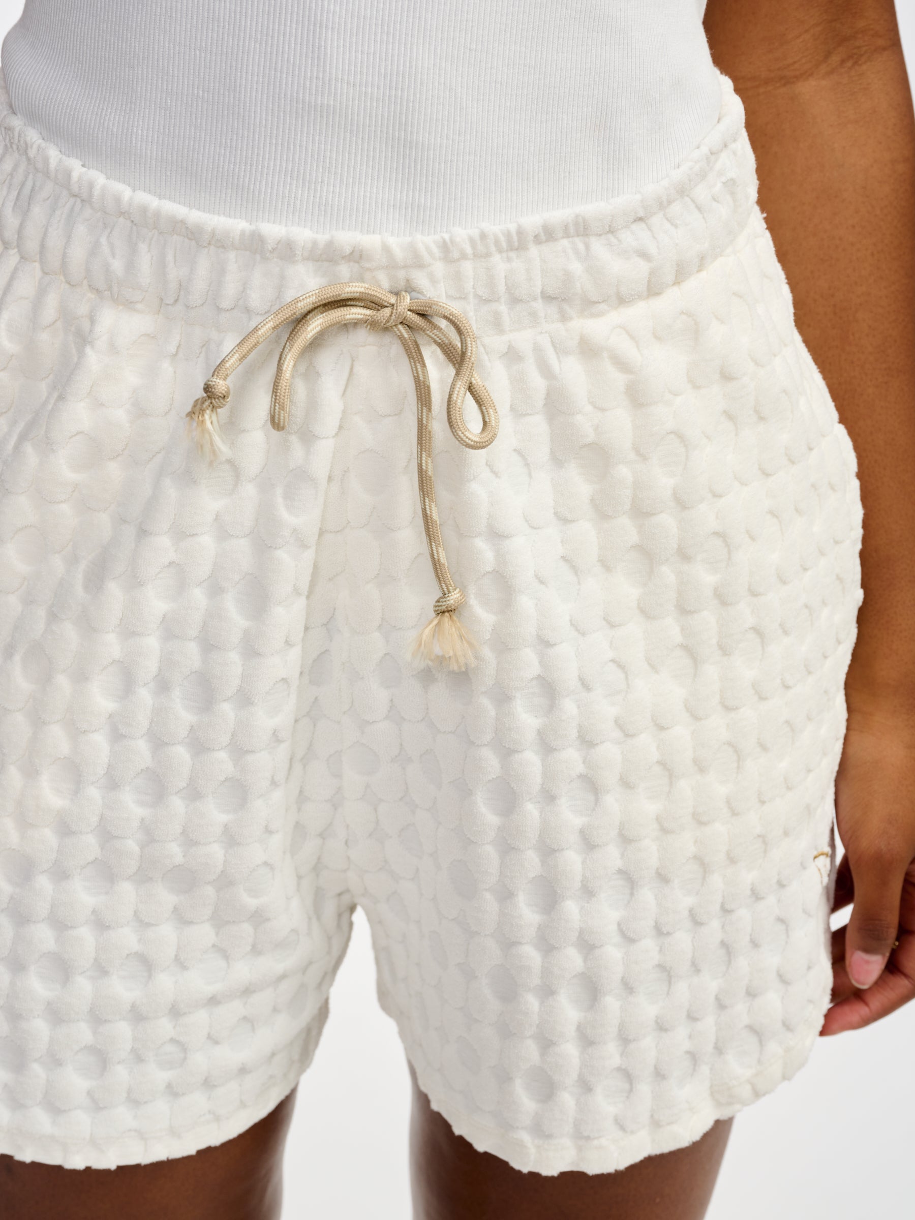 short val (241 / W / NATURAL)