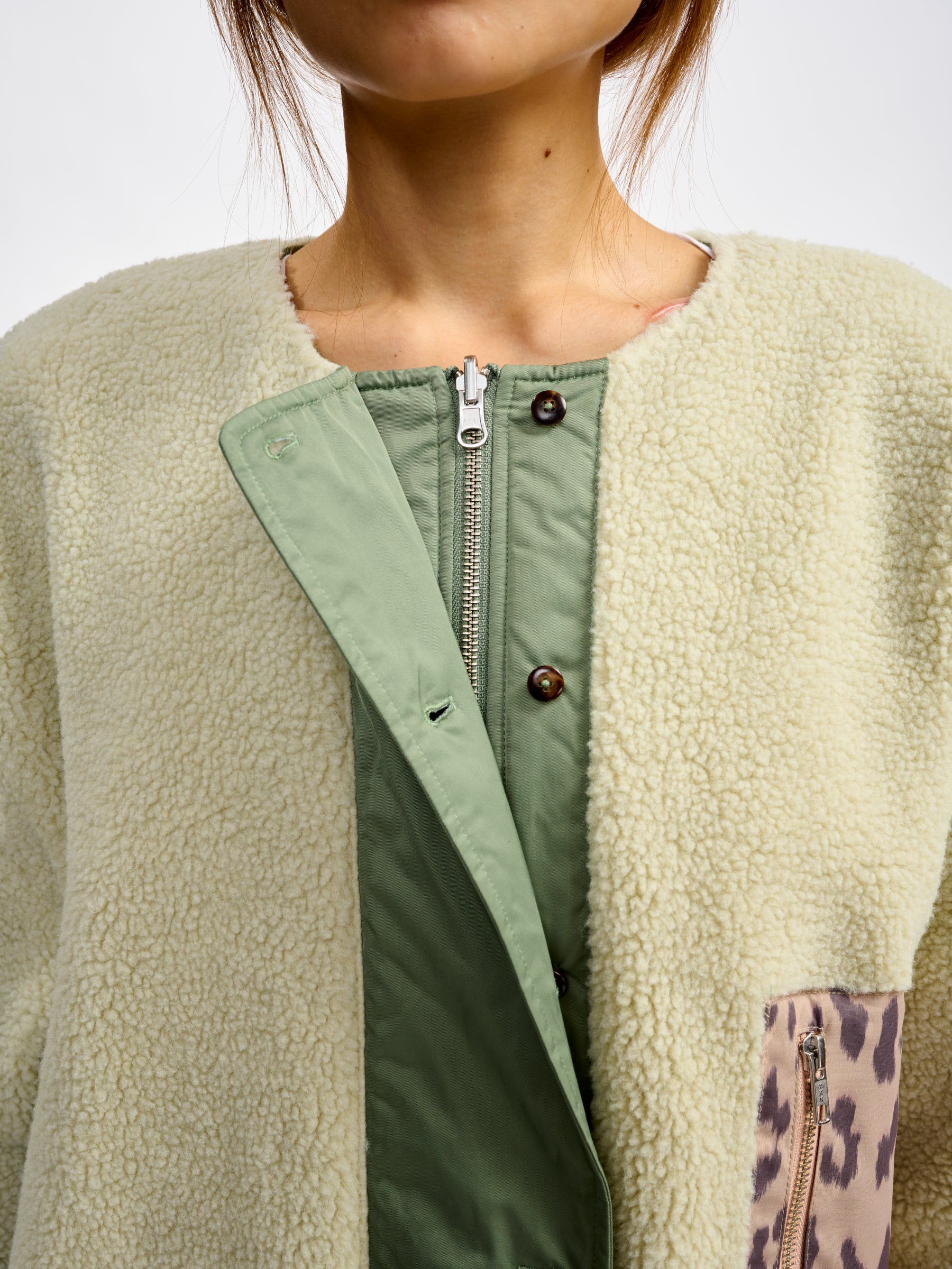 manteau hug (241 / W / EUCALYPTUS)