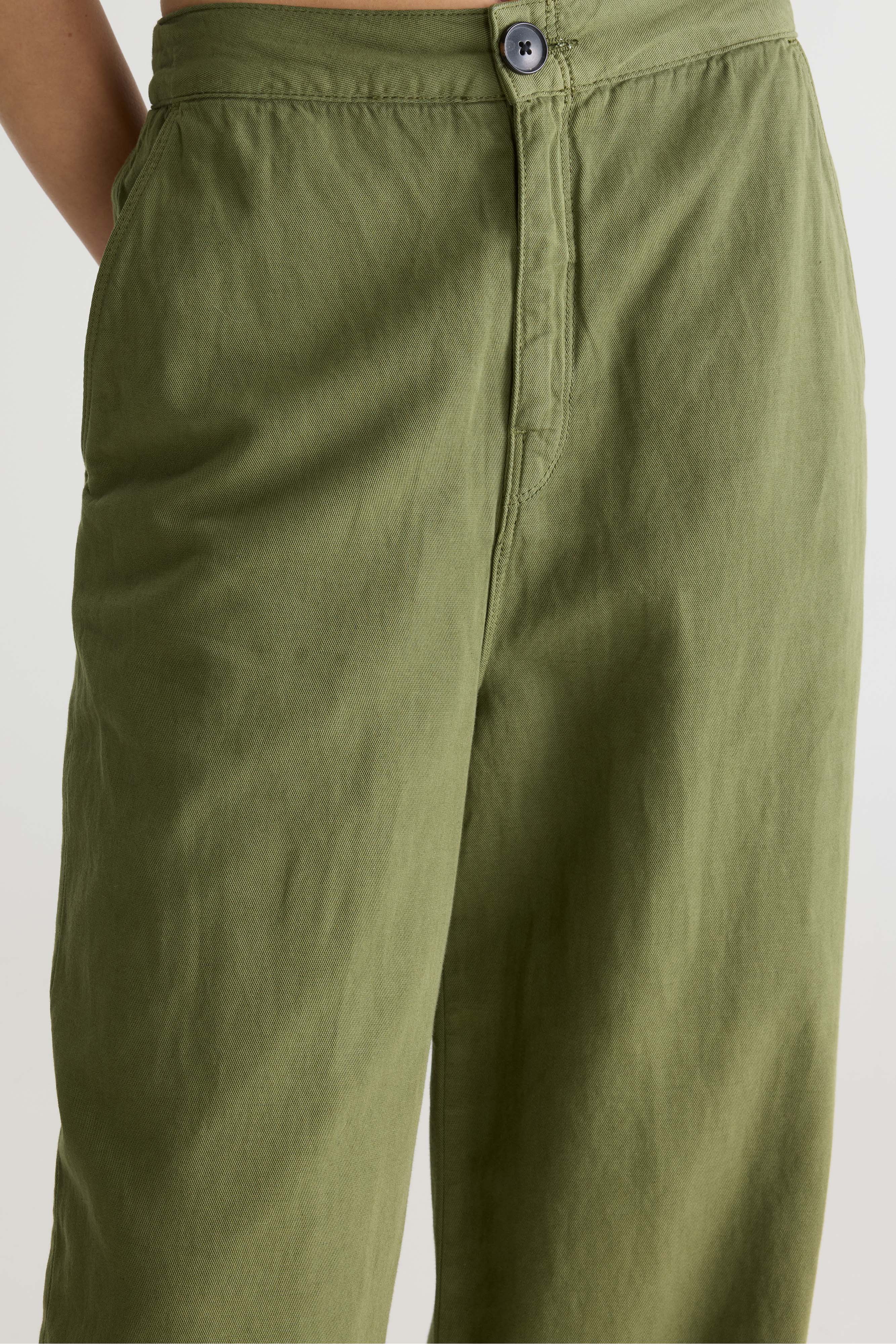 Pasop relaxed trousers (252 / W / ARMY)