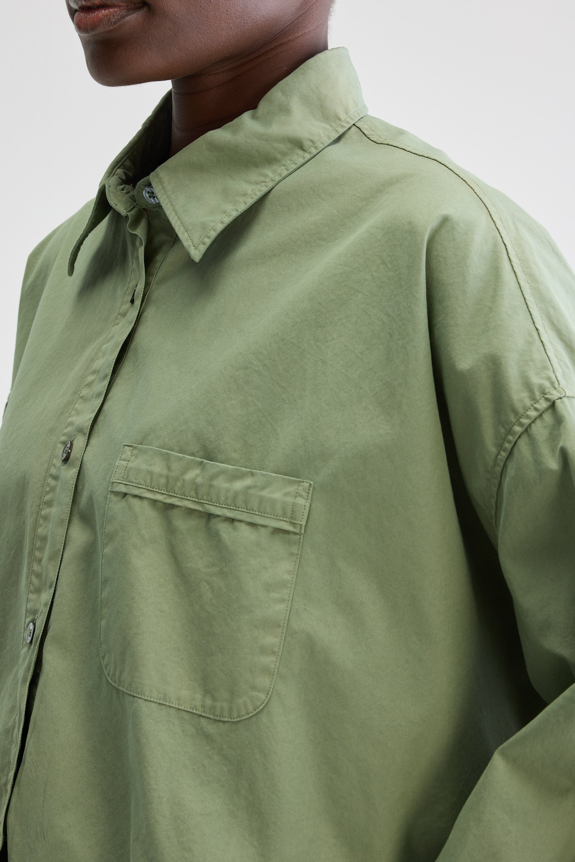 Graham Cropped Poplin Shirt - Sauge For Women | Bellerose