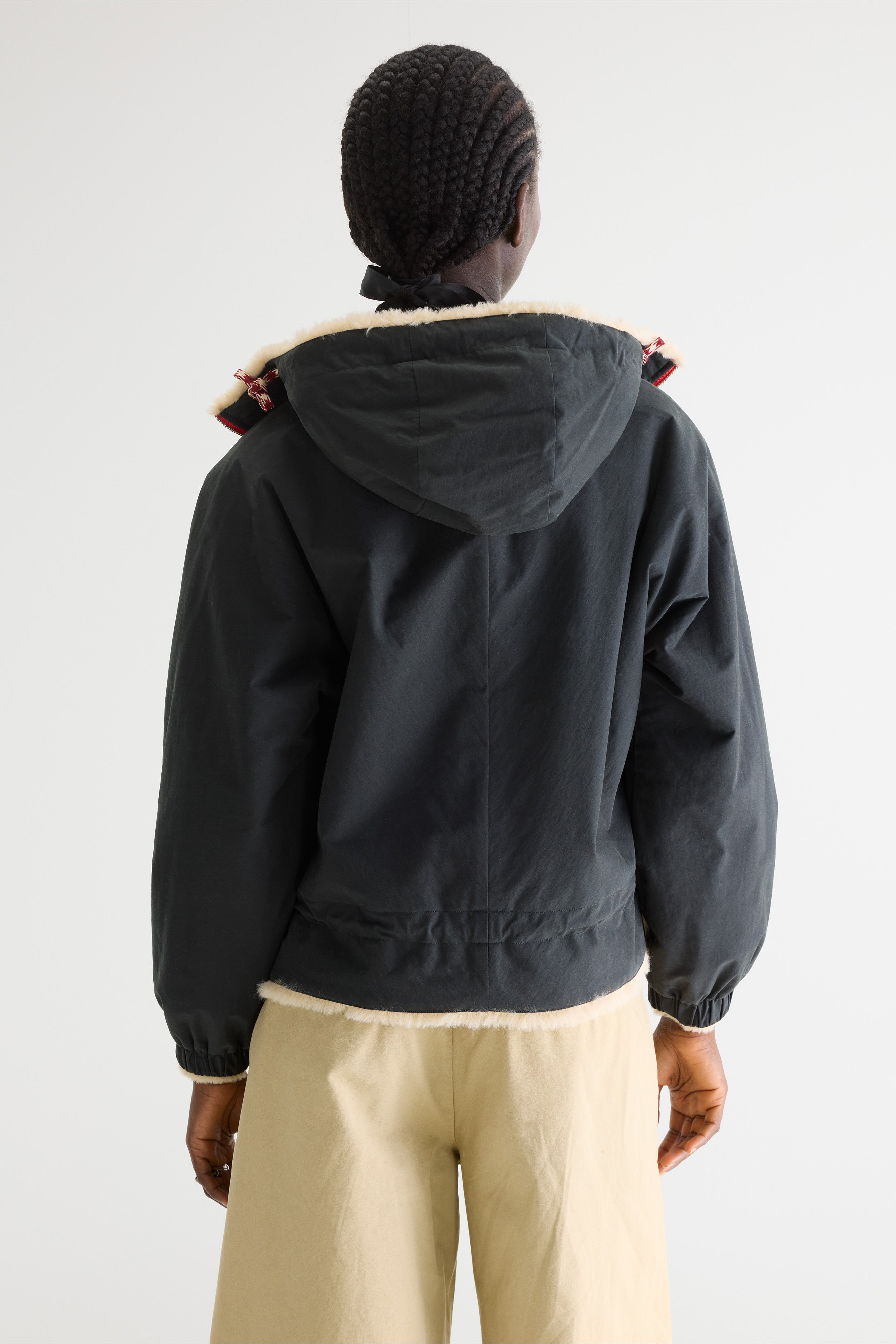 Loud hooded jacket (242 / W / PIRATE)
