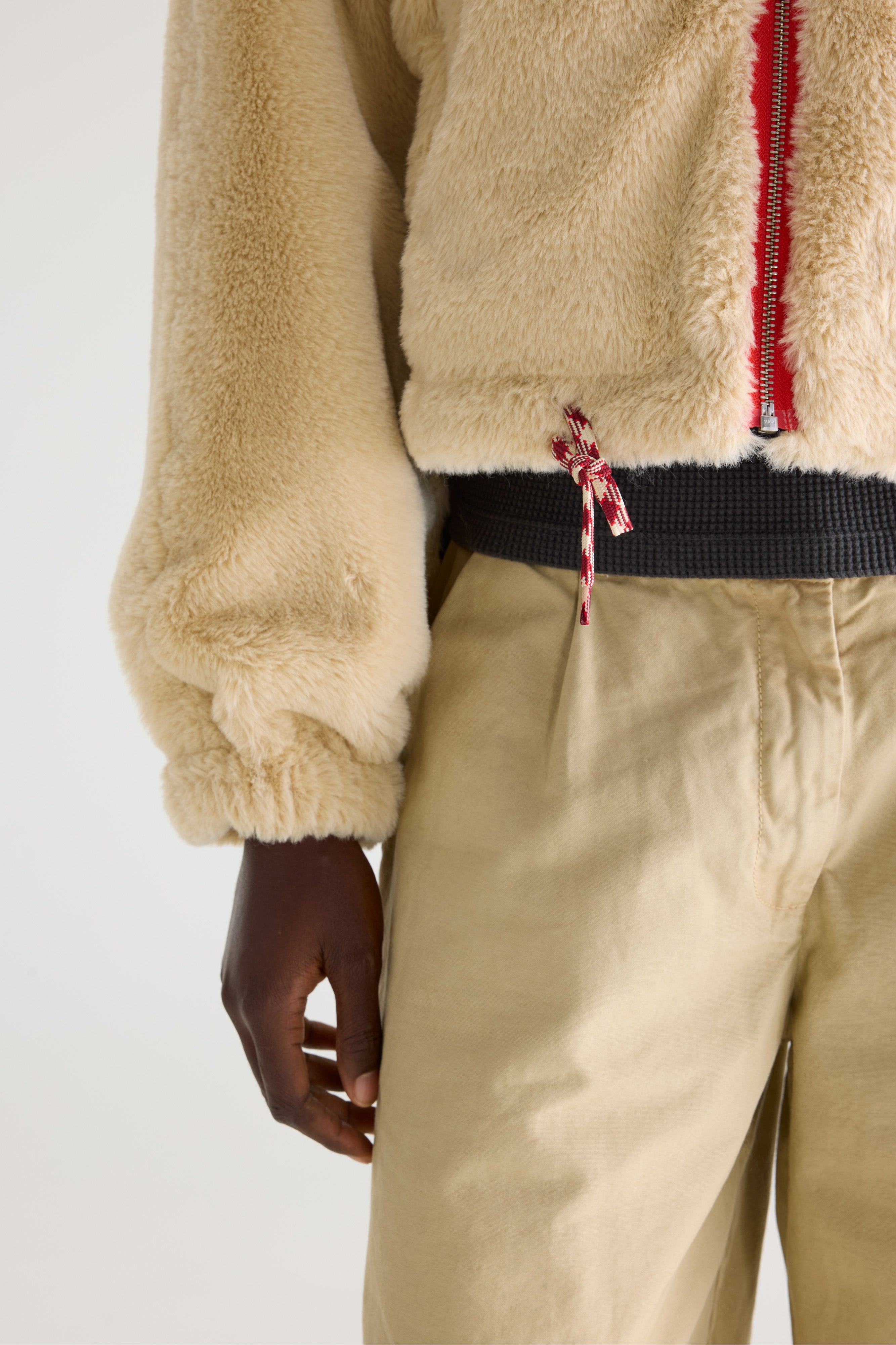 Loud hooded jacket (242 / W / PIRATE)