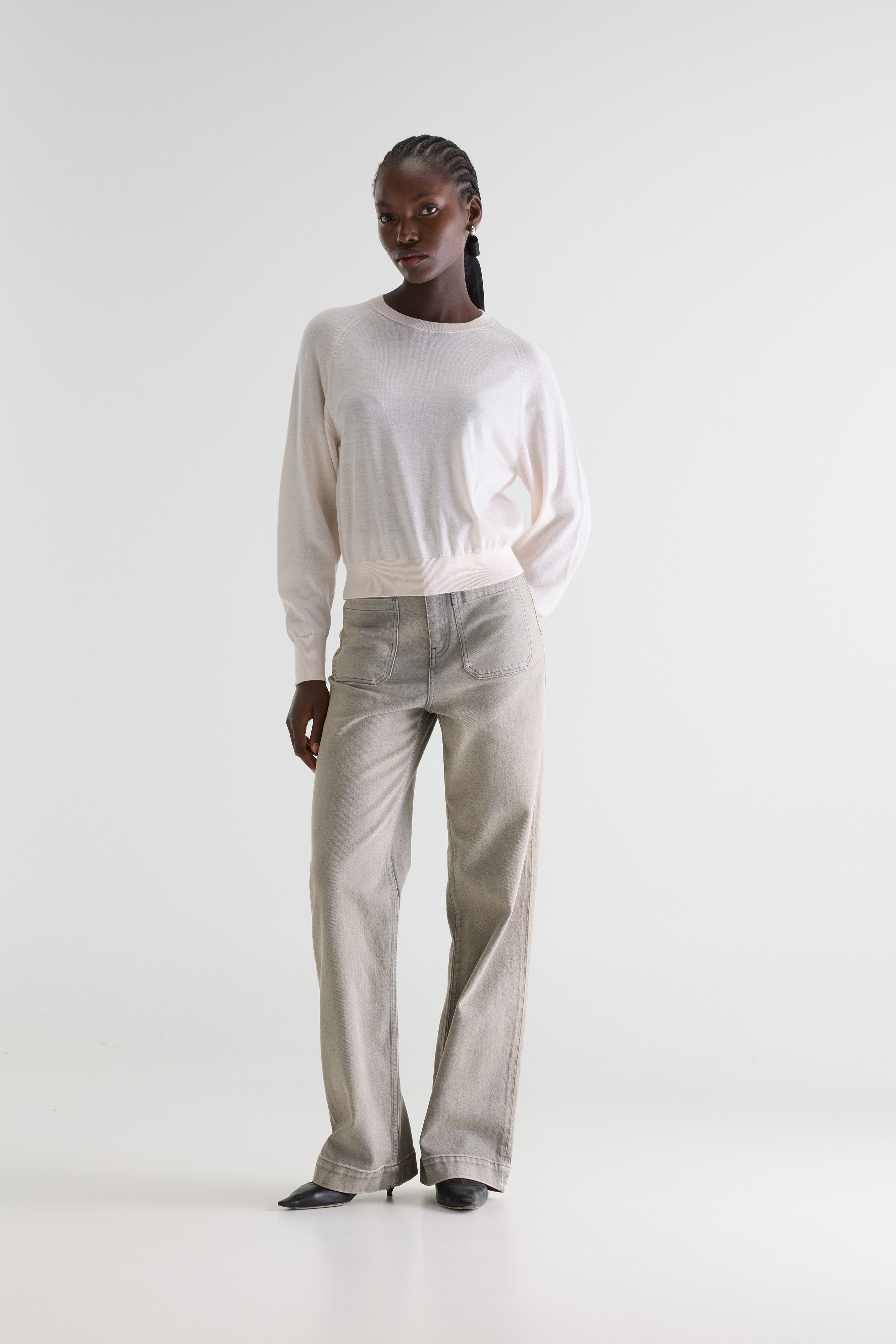 Delen Classic Crewneck Sweater - Ivory For Women | Bellerose