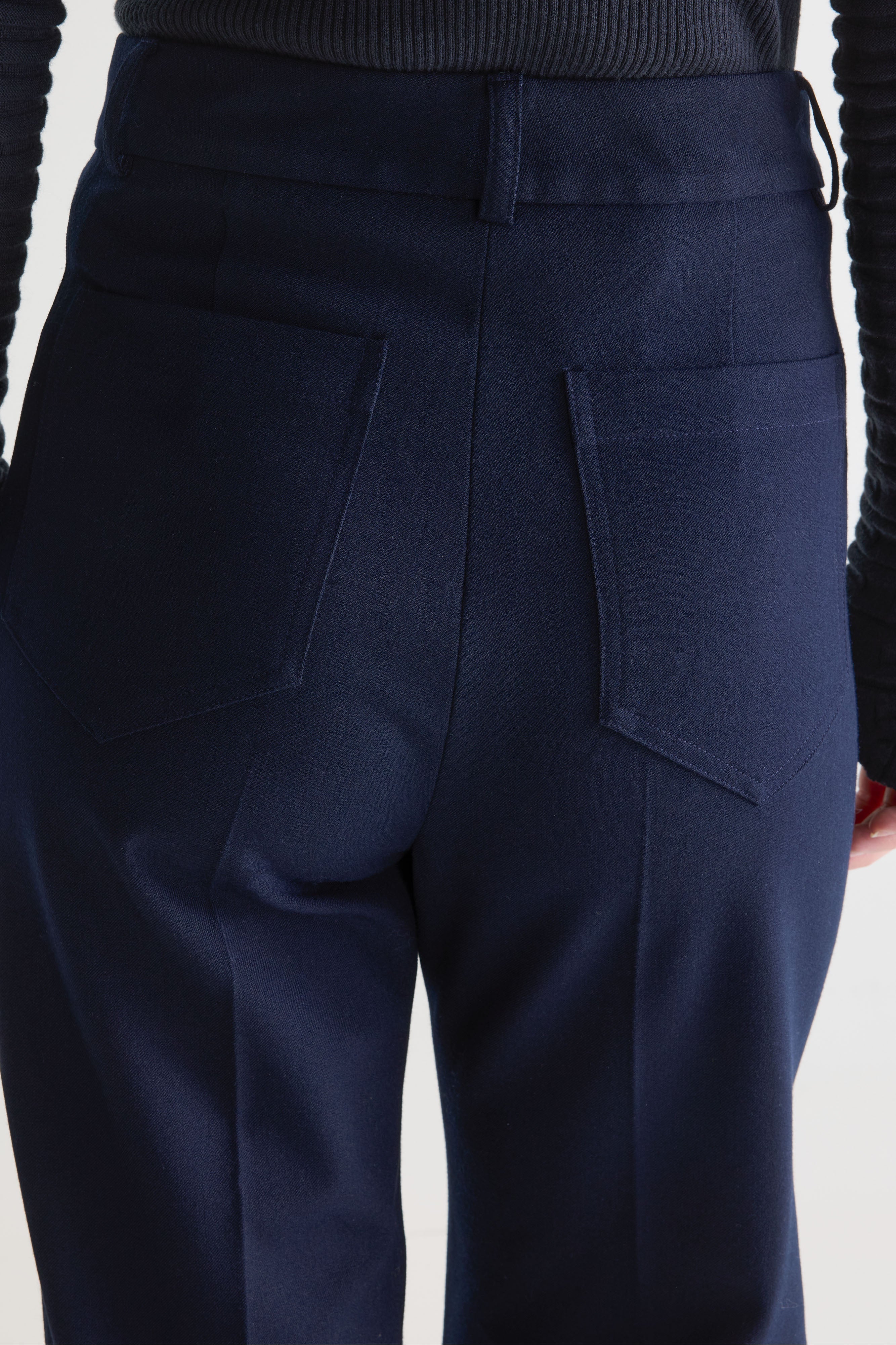 Vinh slim trousers (261 / W / DARK NAVY)