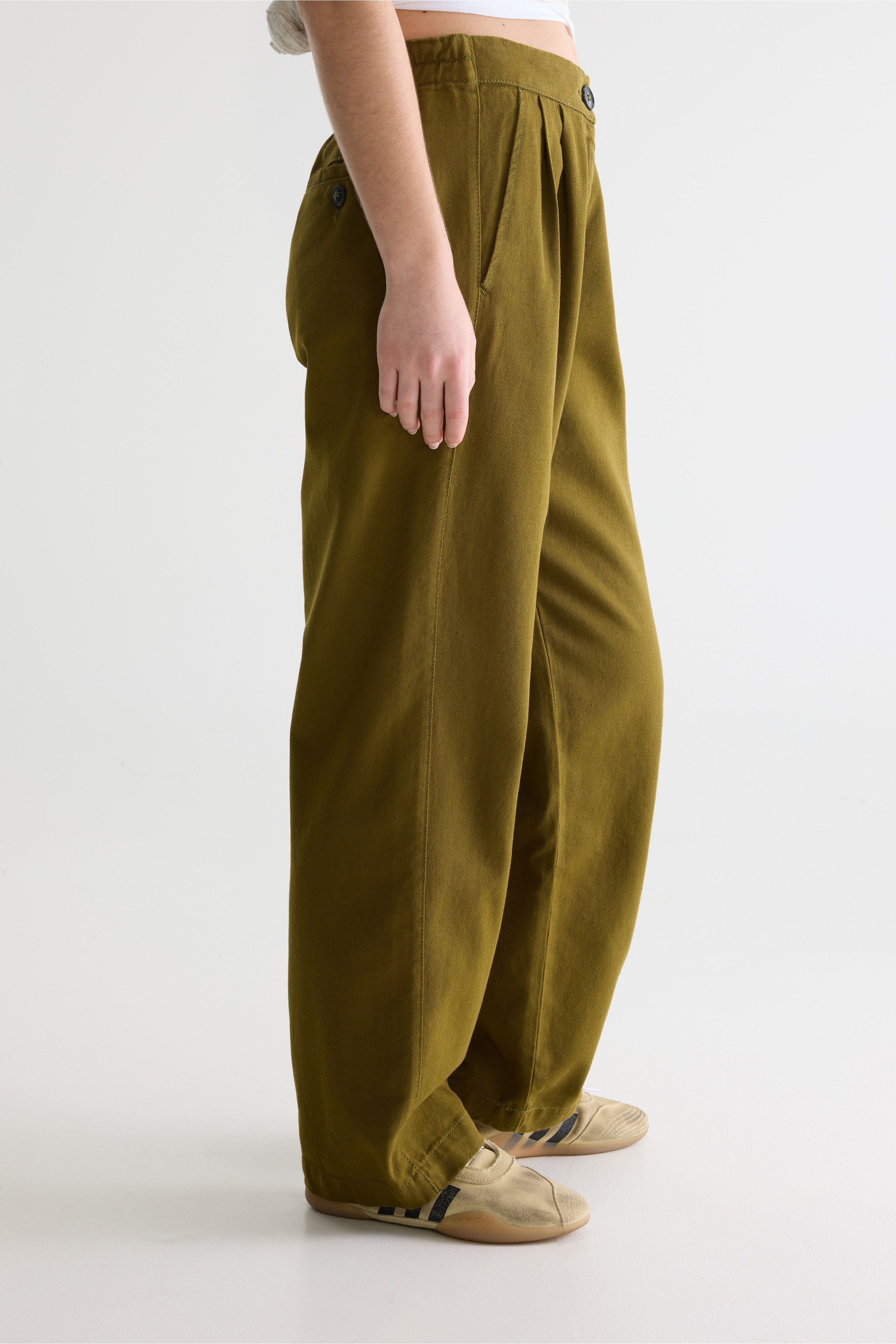 Pillow regular trousers (261 / W / VETIVER)