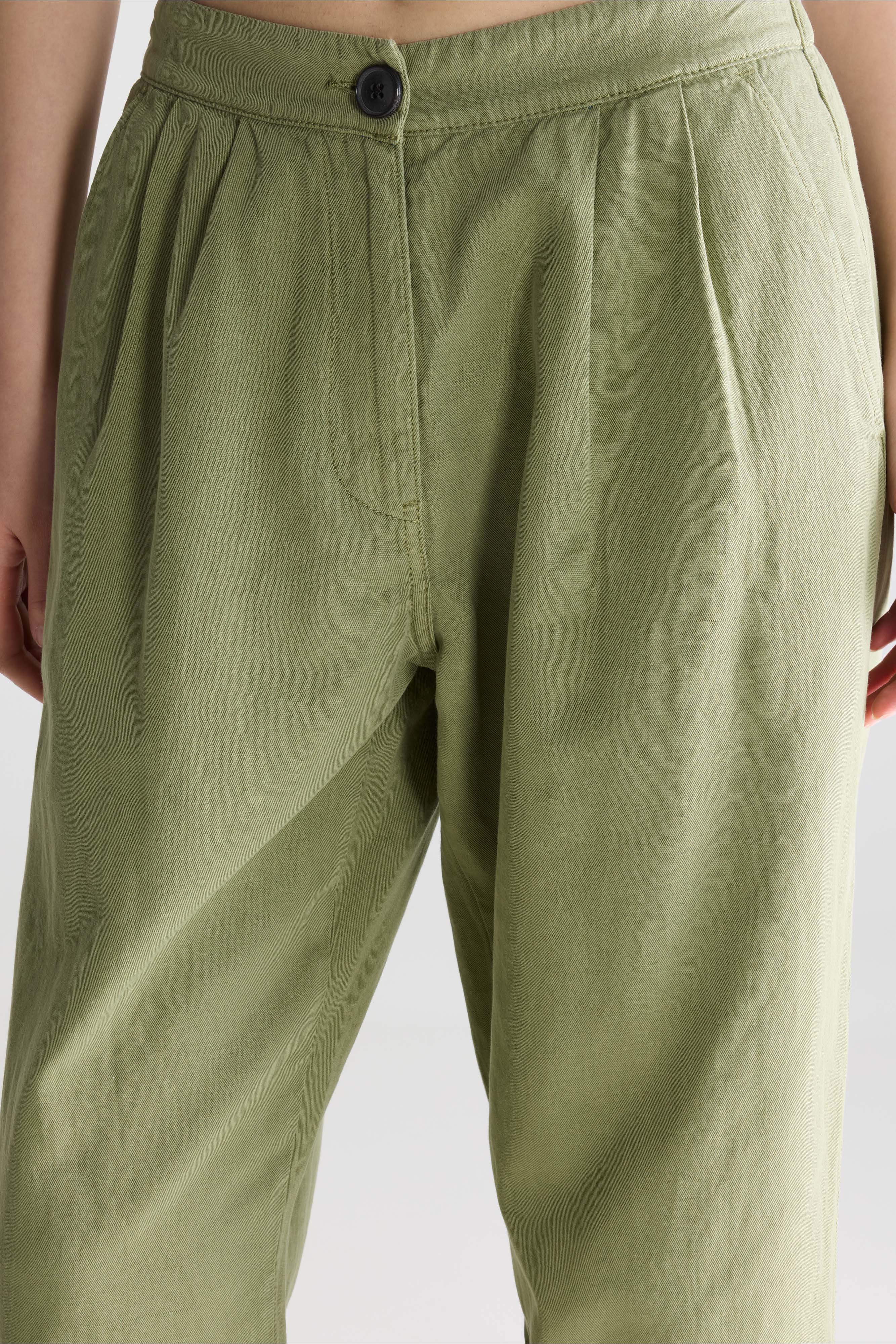 Pillow regular trousers (261 / W / THYM)