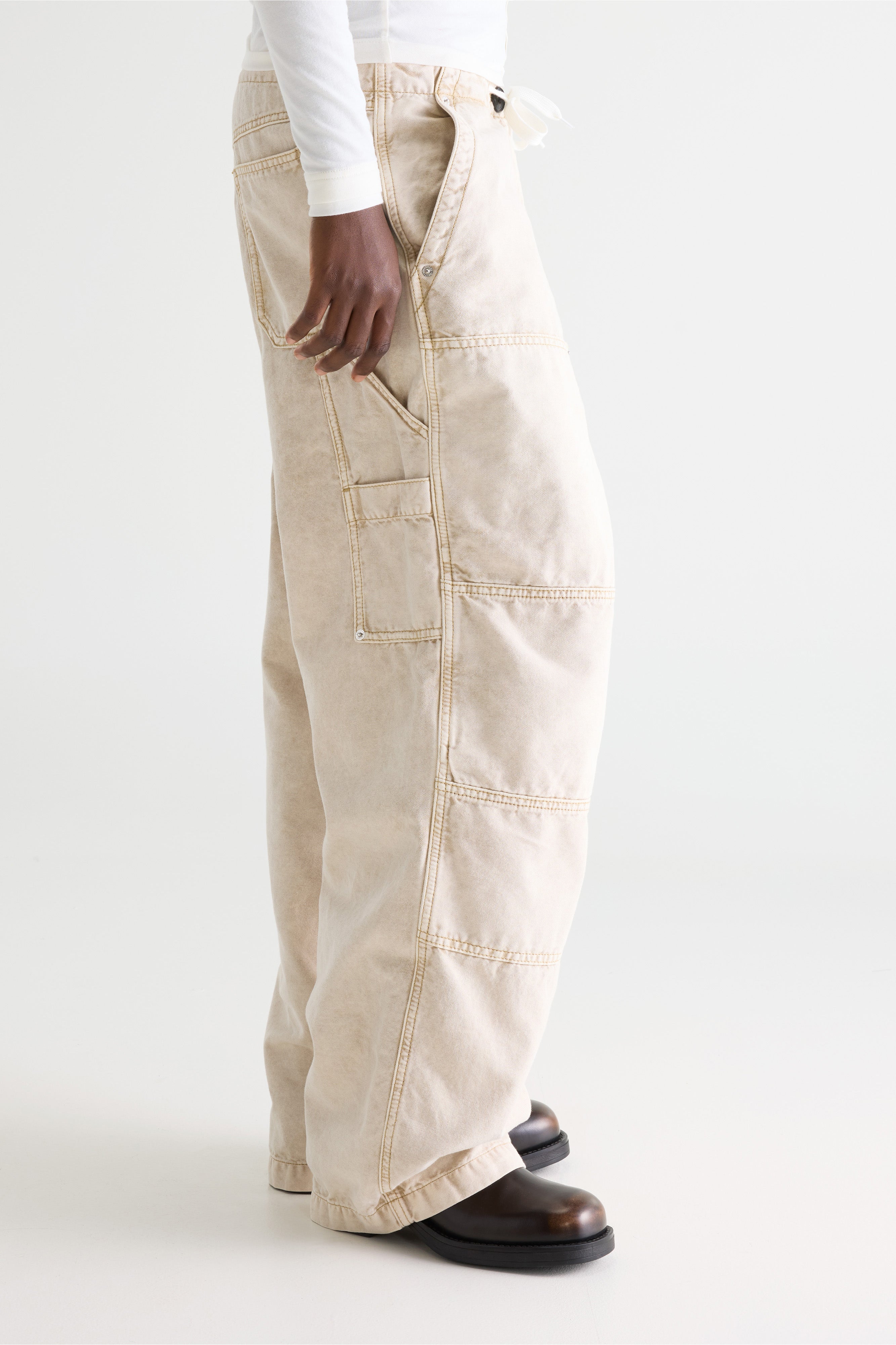 Phantom wide trousers (261 / W / BEIGE)