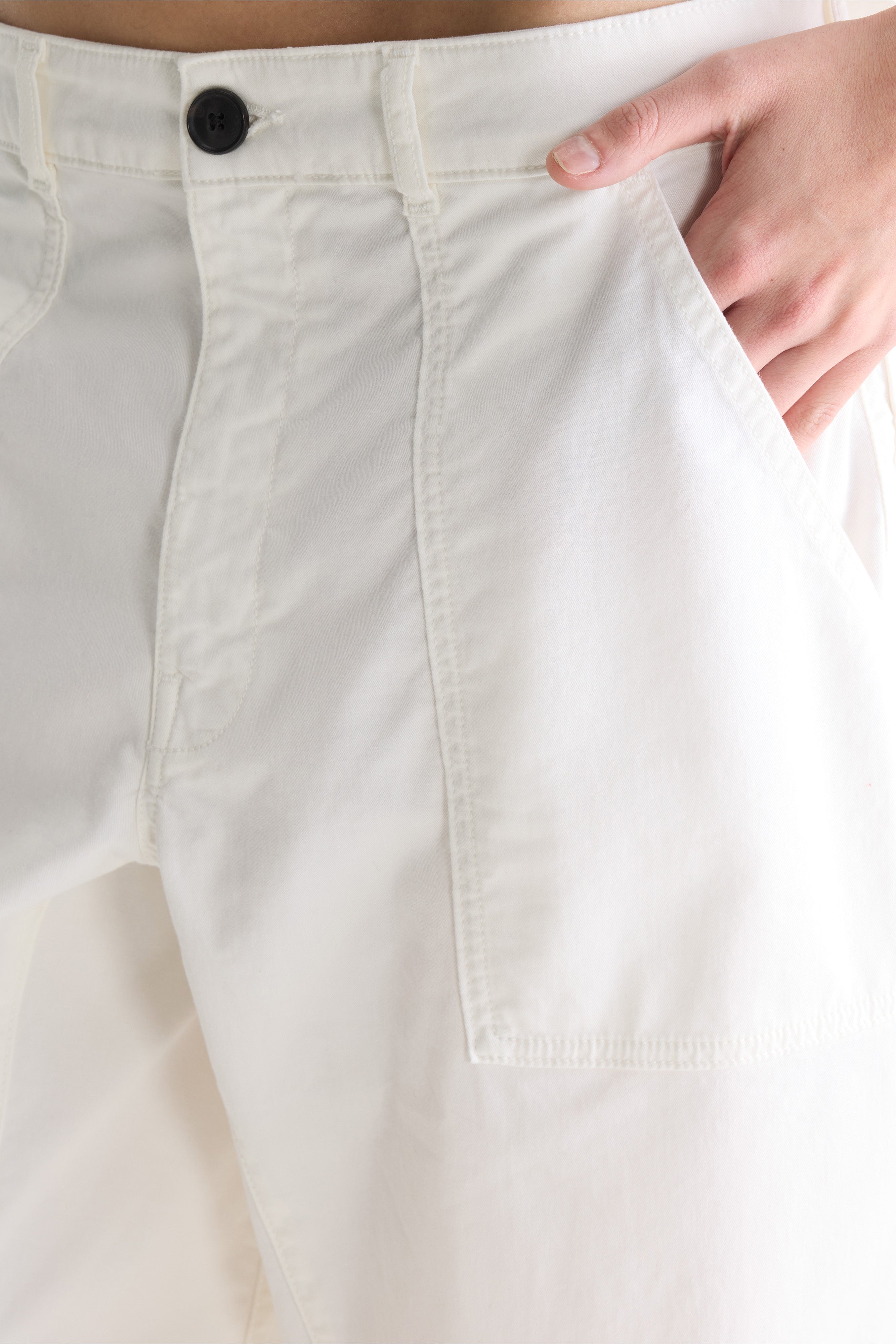 Kiara relaxed trousers (261 / W / WHITE)
