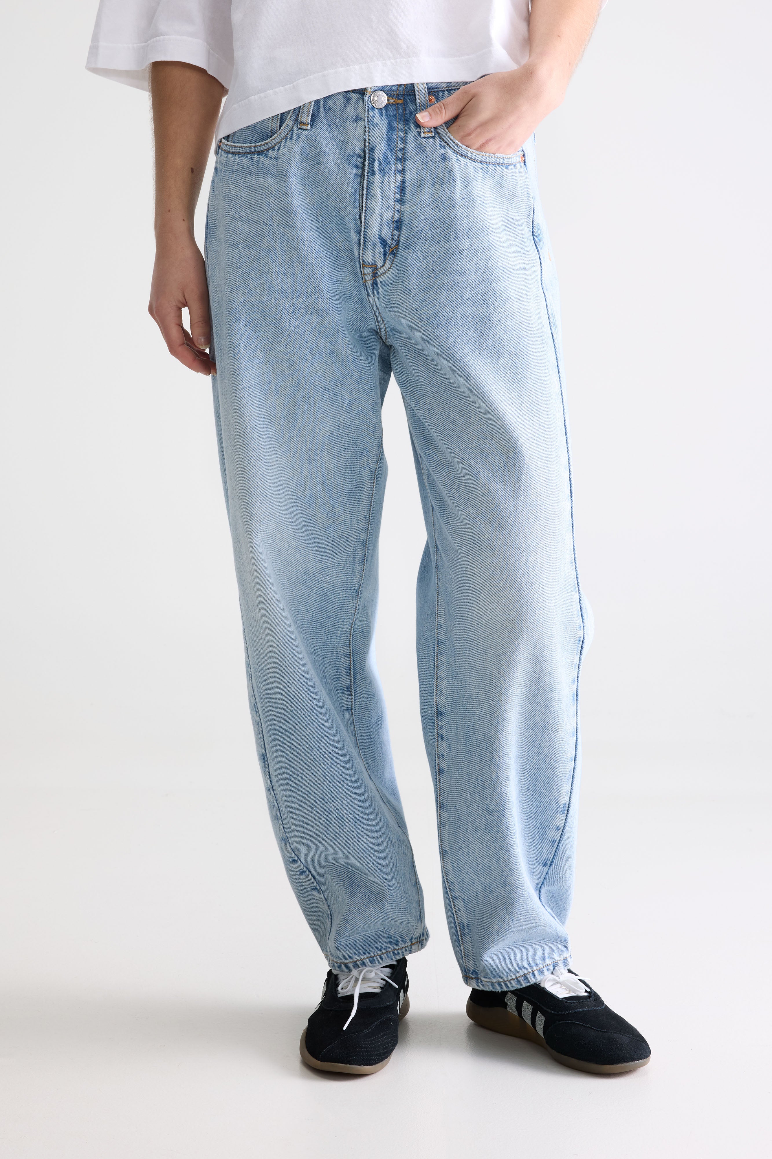 Denim N. 55 Loose Jeans - Lt blue bleach For Women | Bellerose