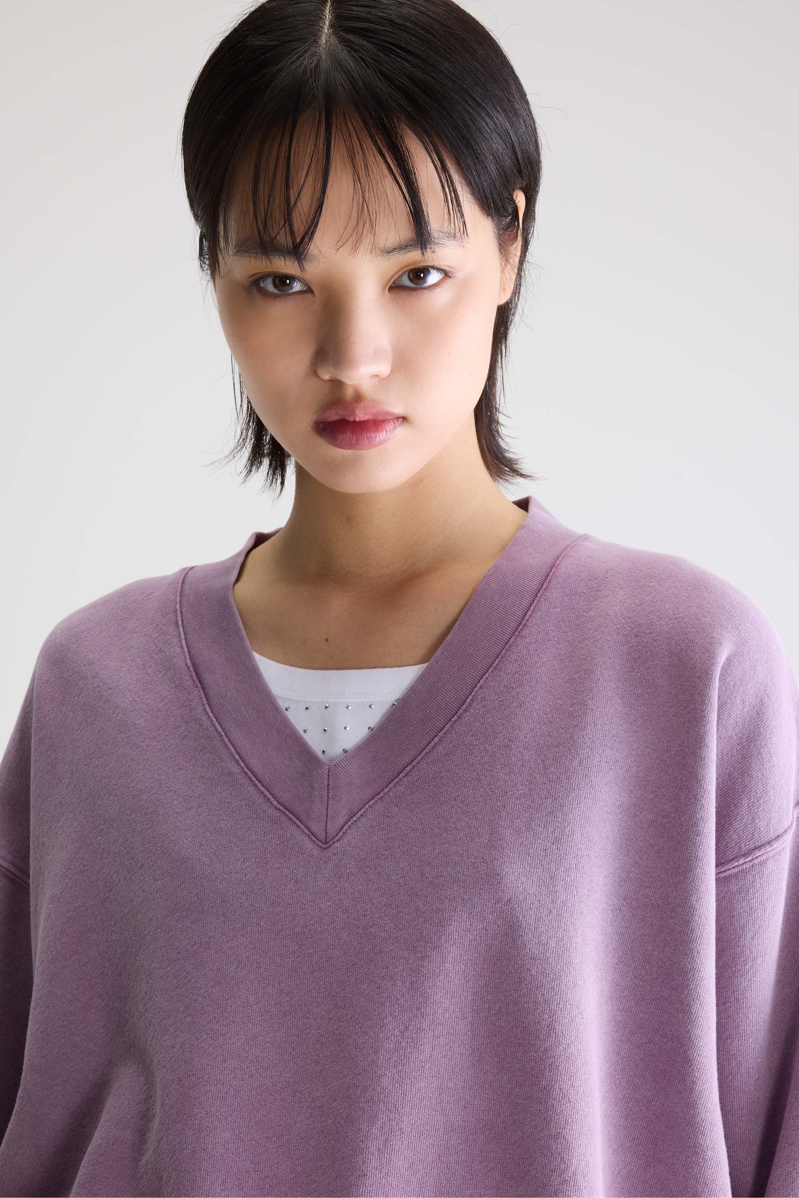 Varola v-neck sweatshirt (261 / W / CROCUS)