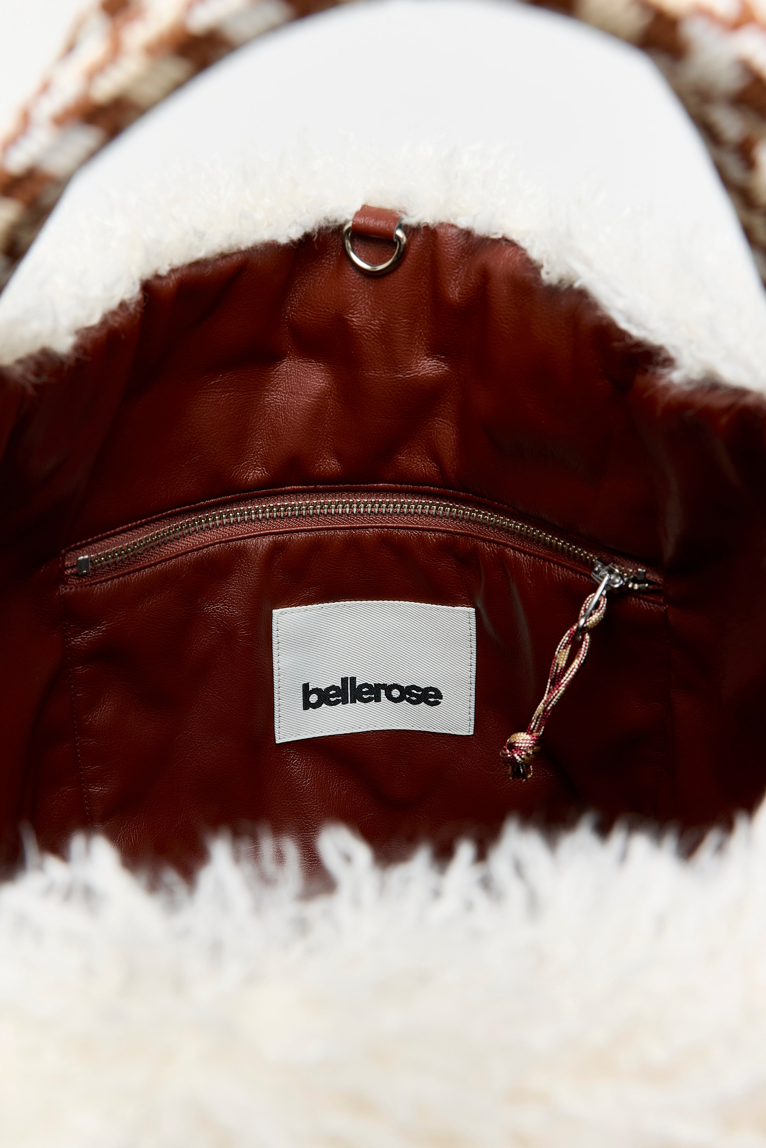 Helado shoulder bag (261 / W / LOTUS)