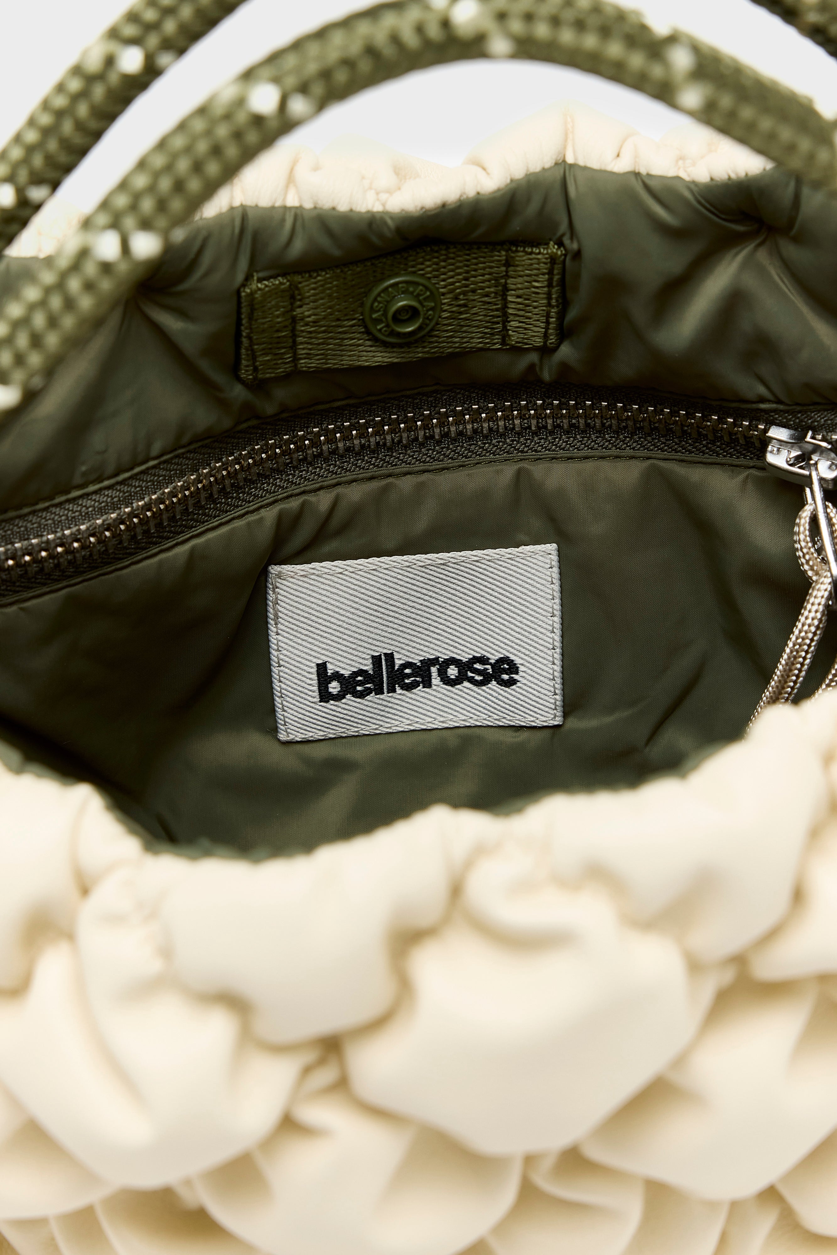 Helcro padded shoulder bag (261 / W / CREAM)