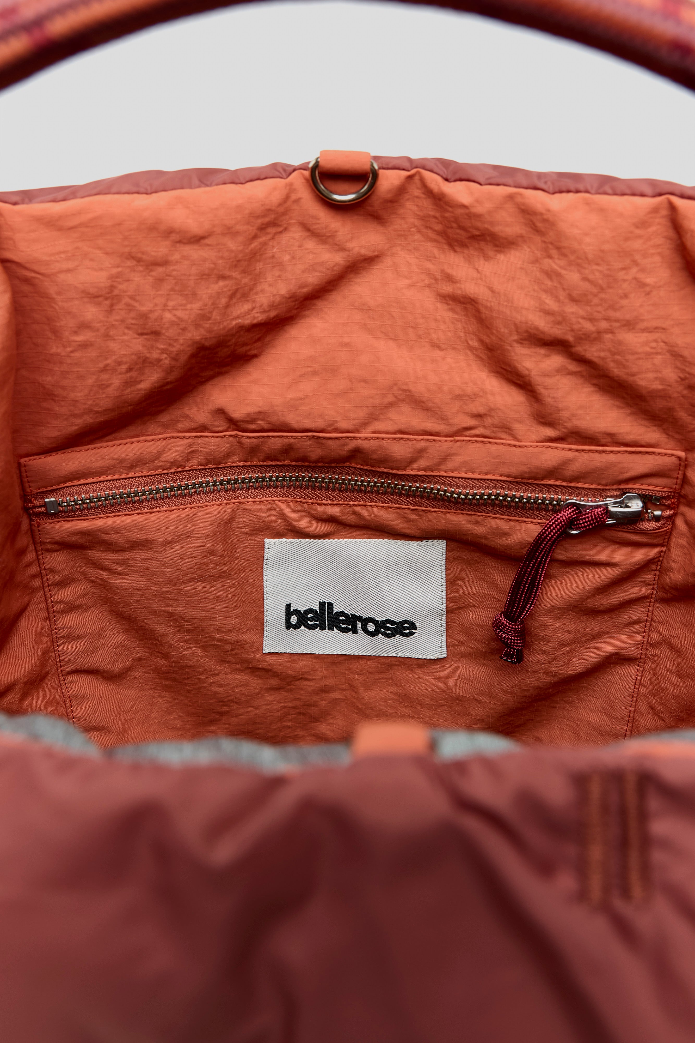Helart shoulder bag (261 / W / MAHOGANY)