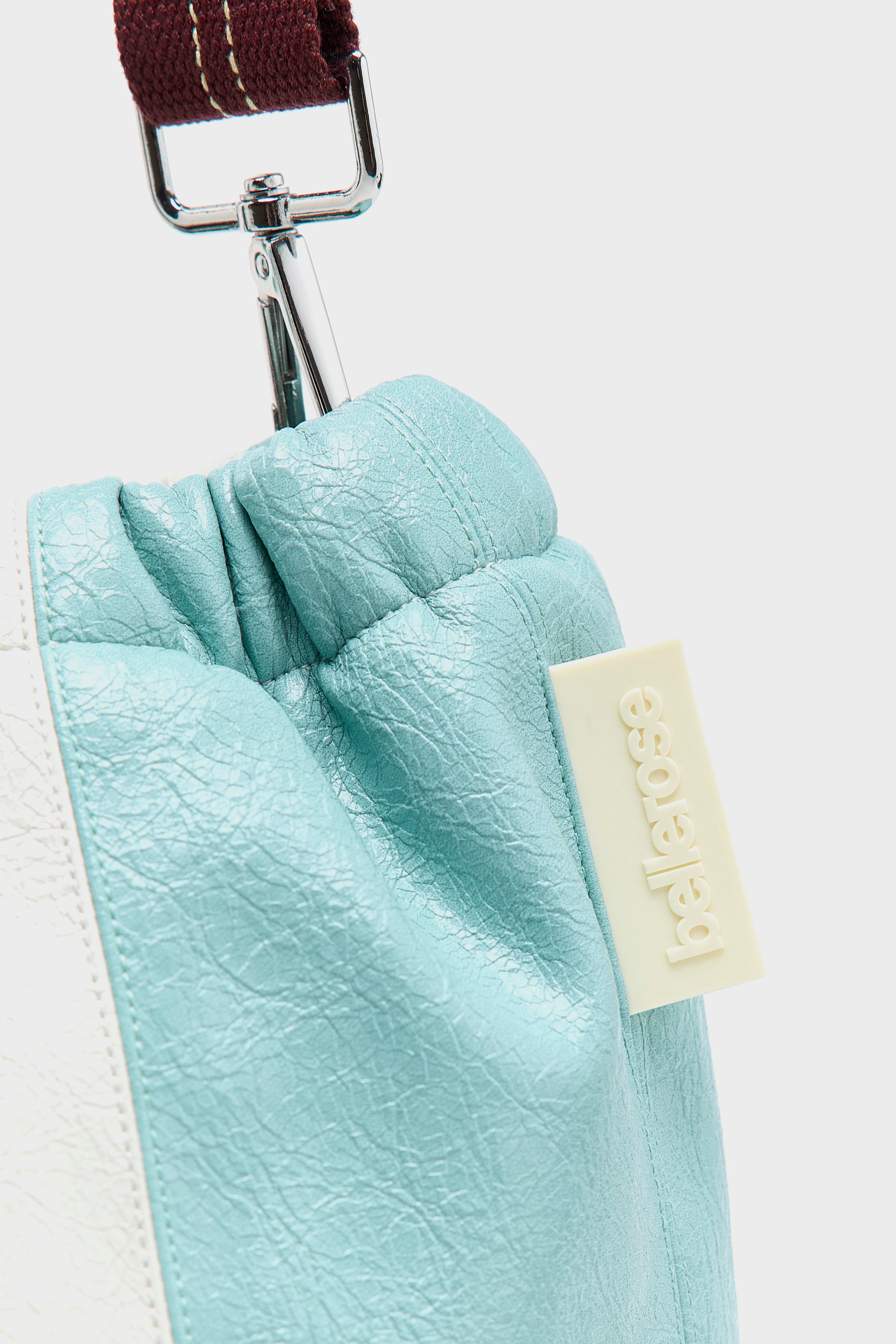 Hobby crossbody bag (261 / W / STRIPE B)