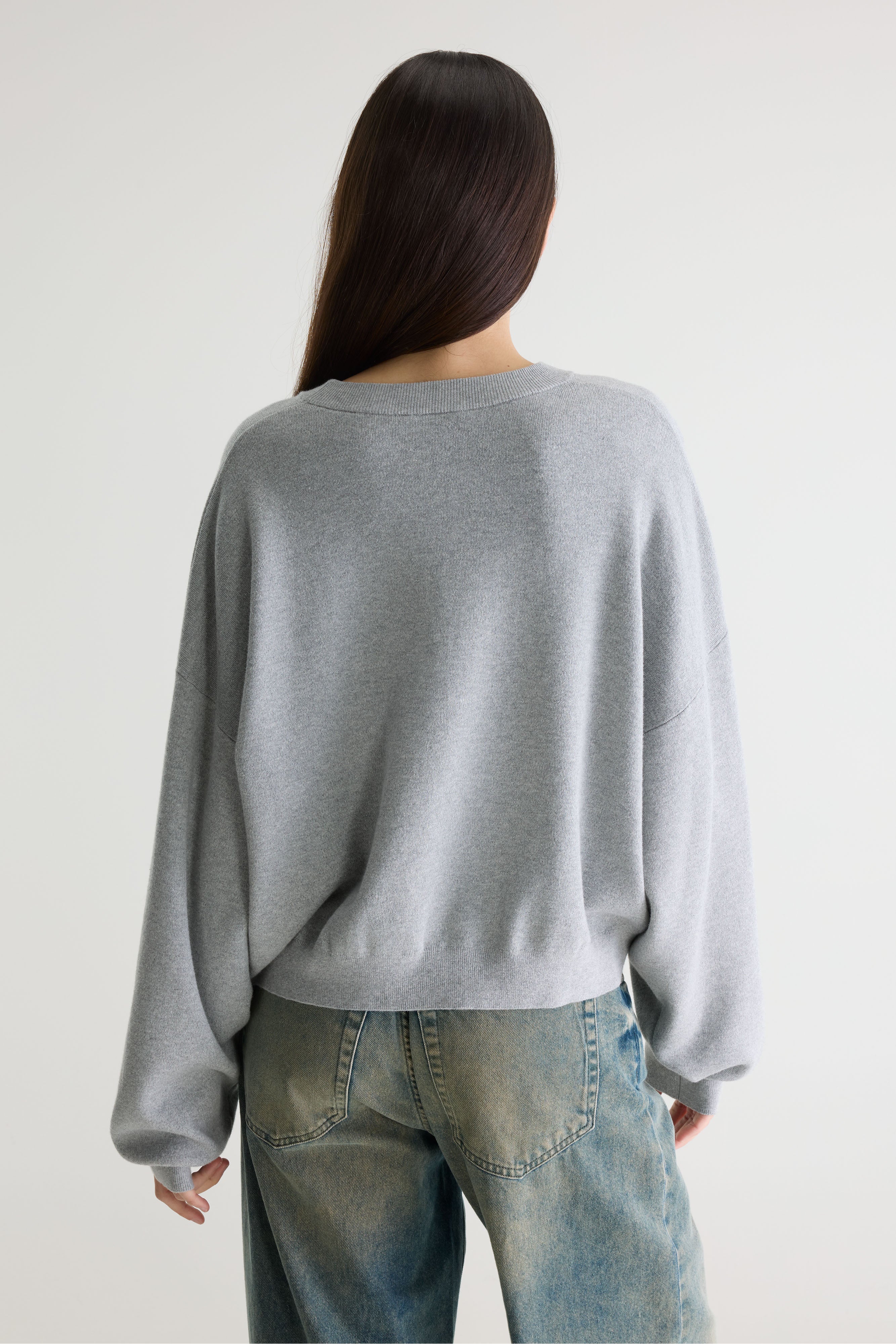Angum relaxed sweater (261 / W / H. GREY)