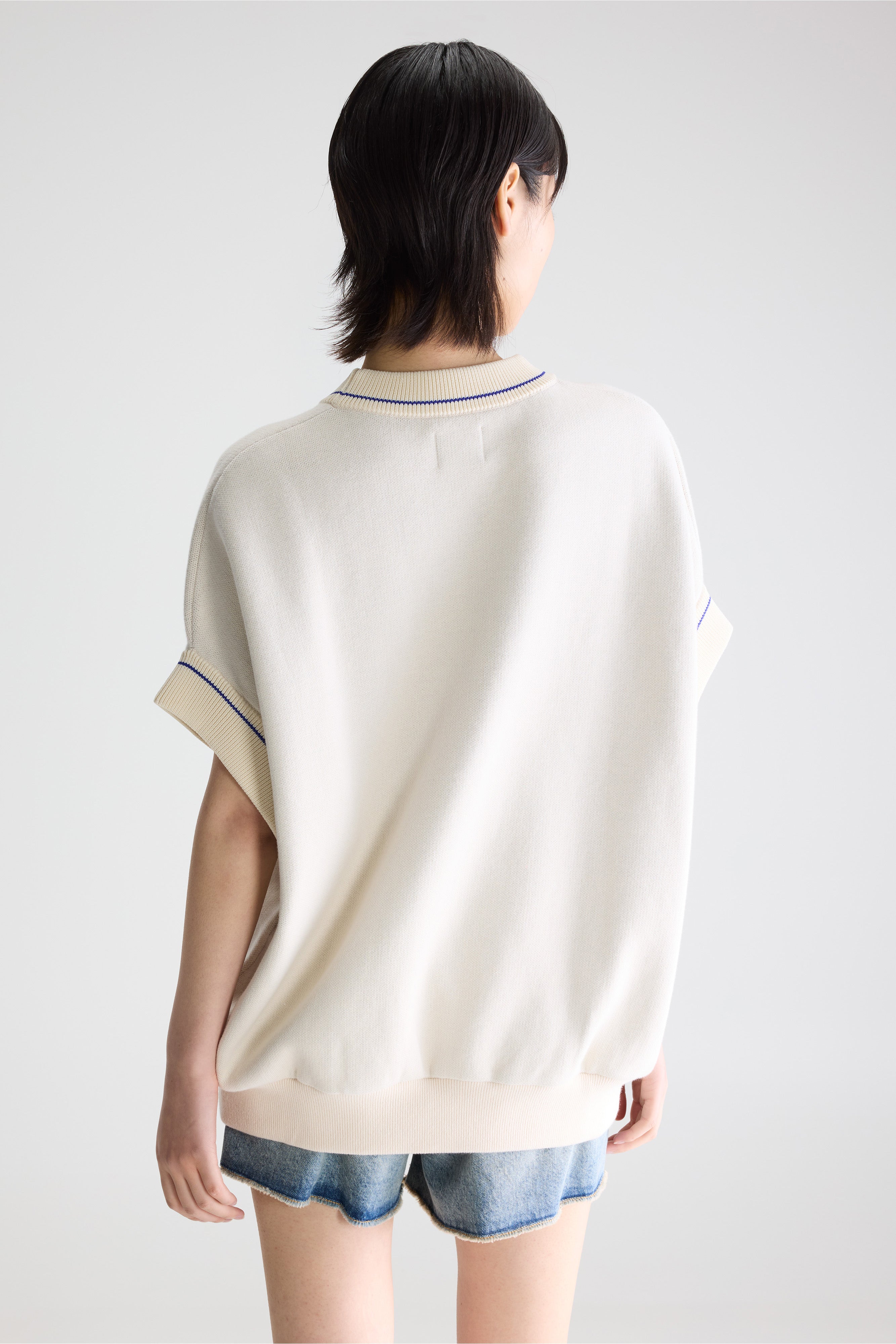 Angen sleeveless sweater (261 / W / MILKY WAY)
