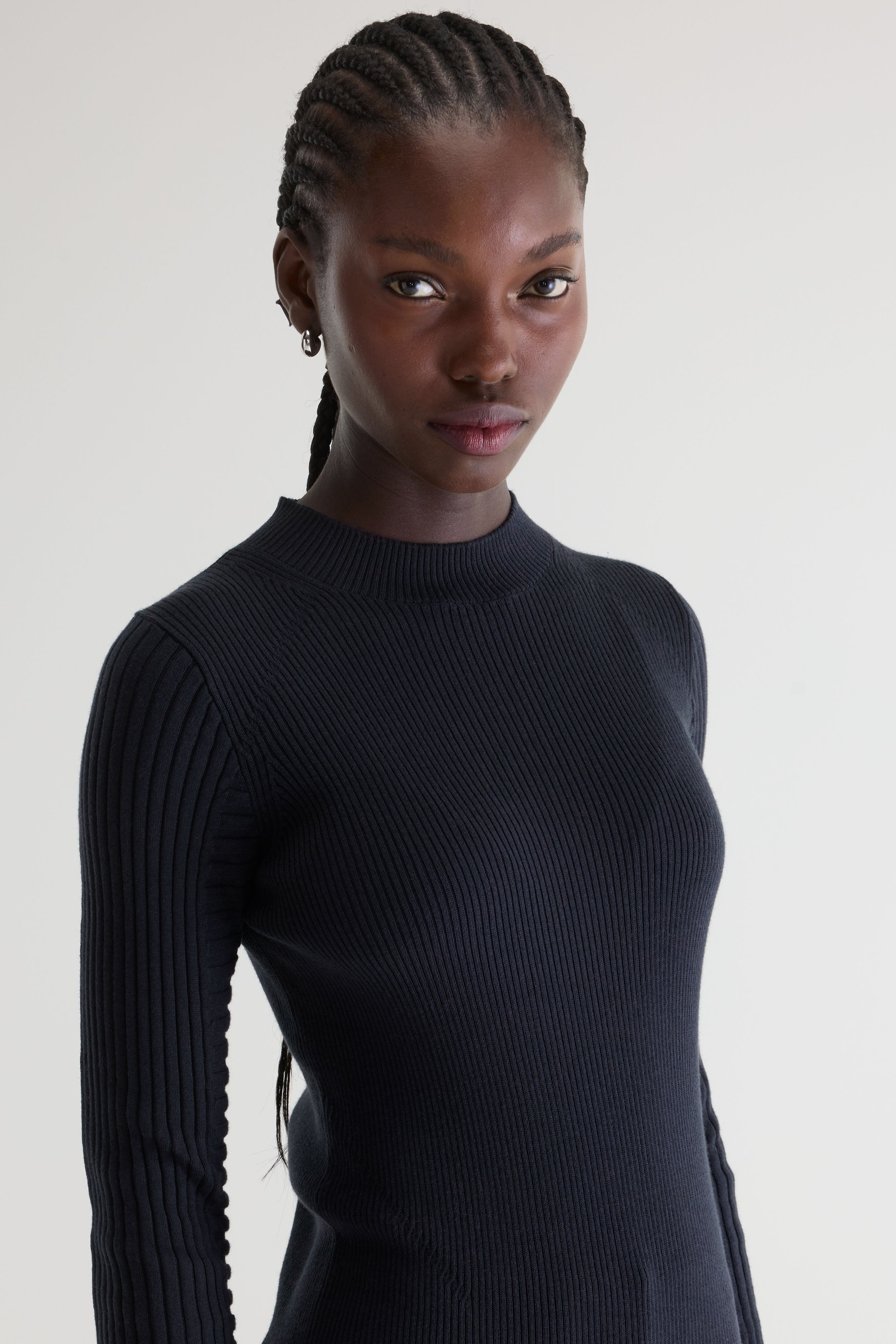 Aduard slim sweater (261 / W / NAVY)