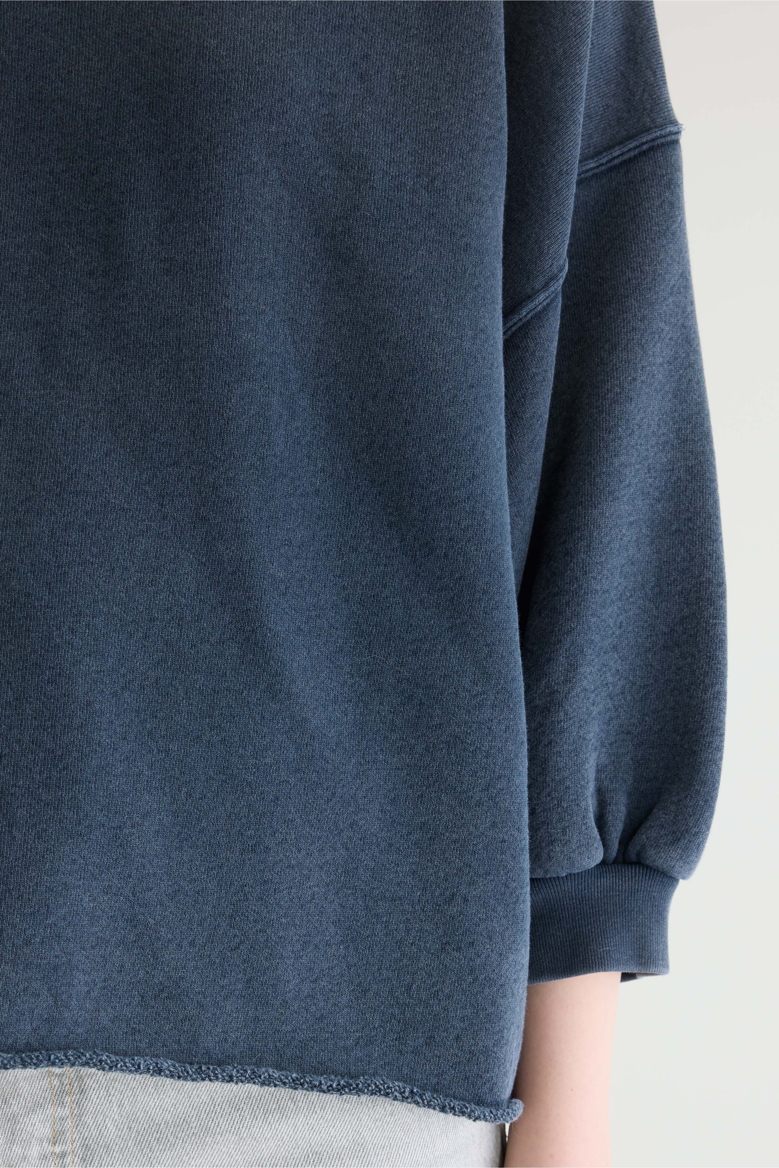 Vicske crewneck sweatshirt (262 / W / NAVY)