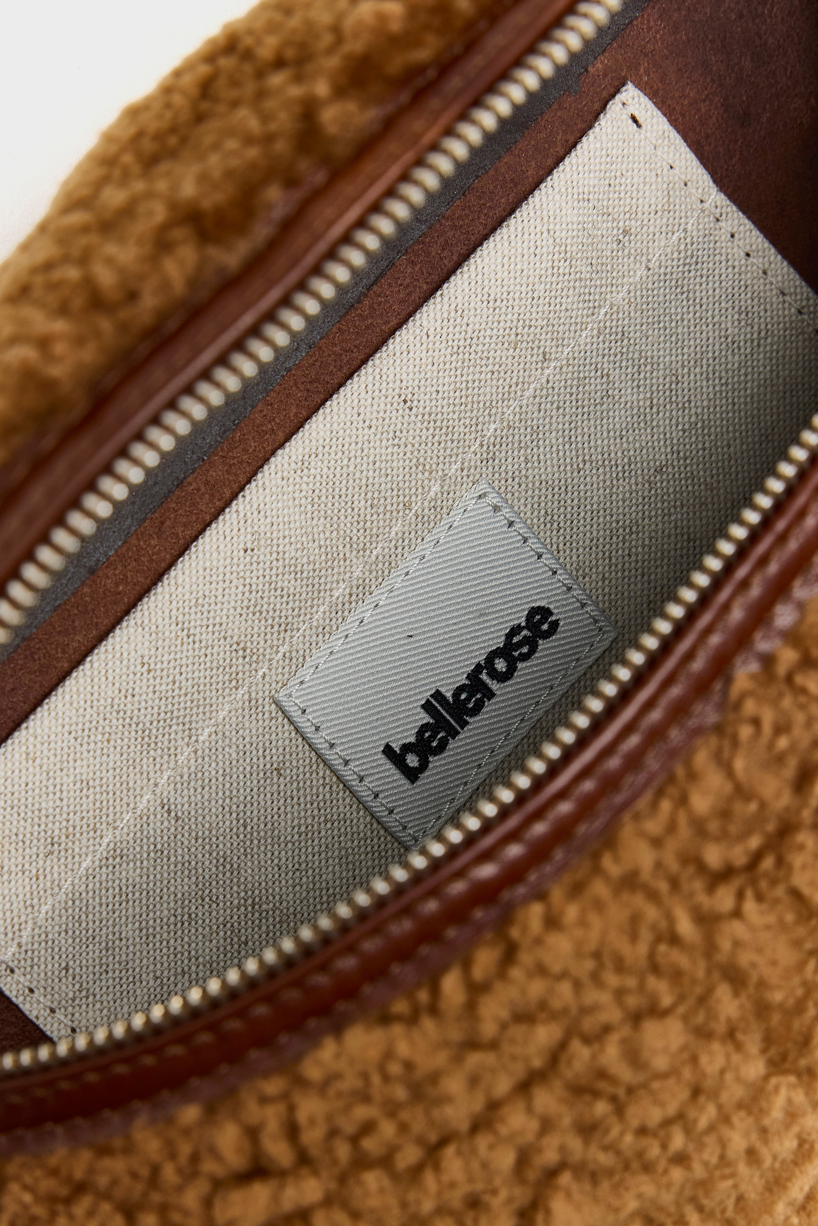 Rosie sling bag (262 / W / PECAN)