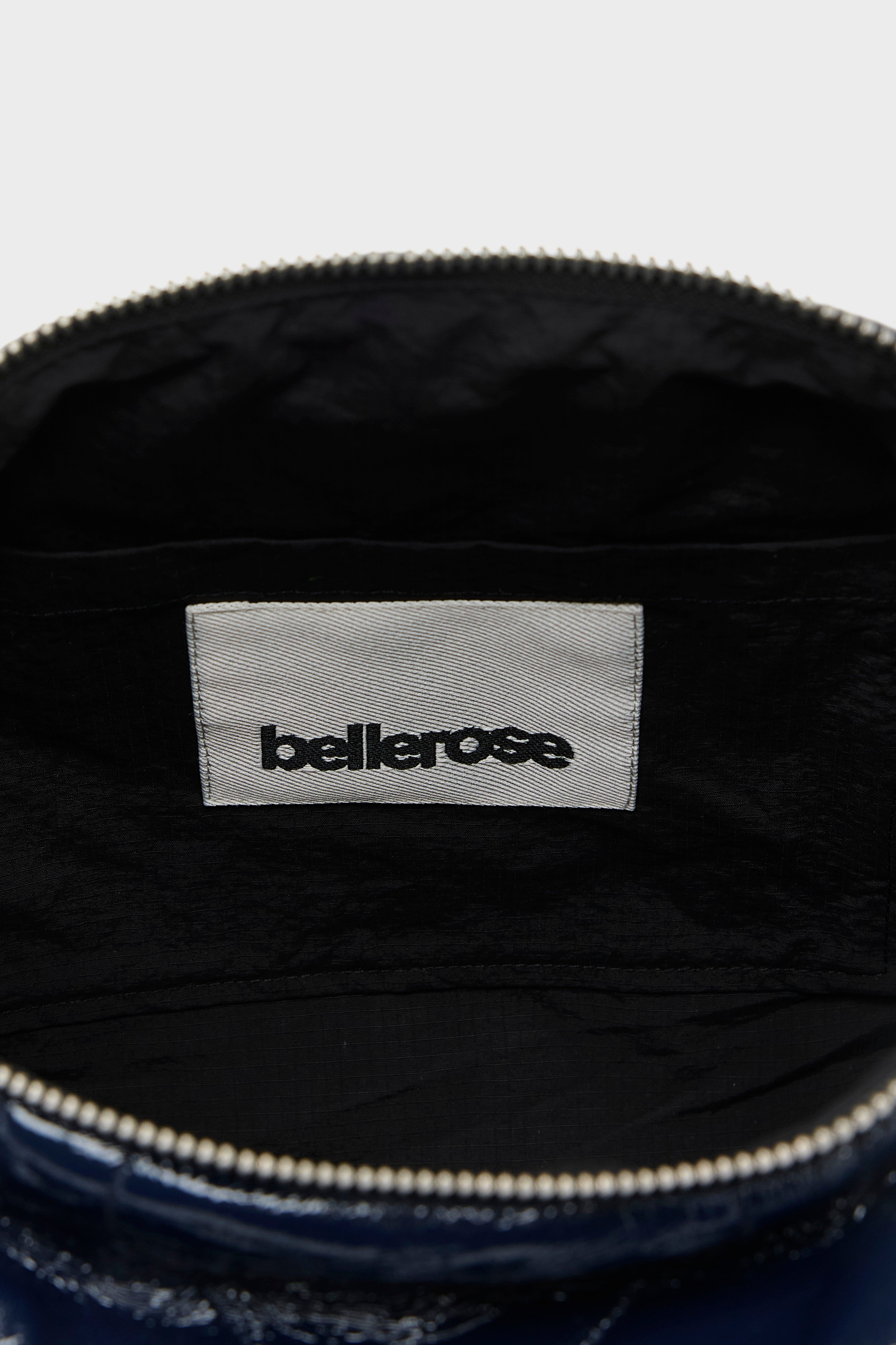 Hobbes crossbody bag (262 / W / CAPTAIN)