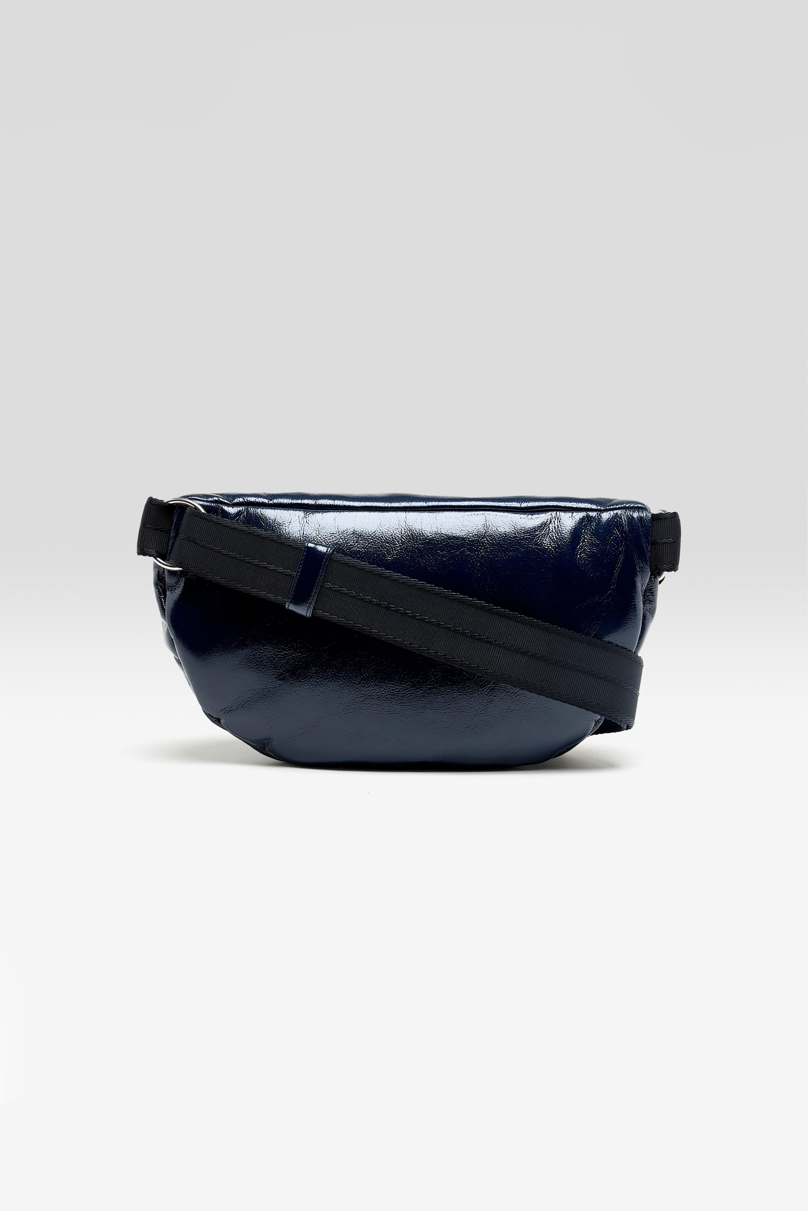 Hosie sling bag (262 / W / CAPTAIN)