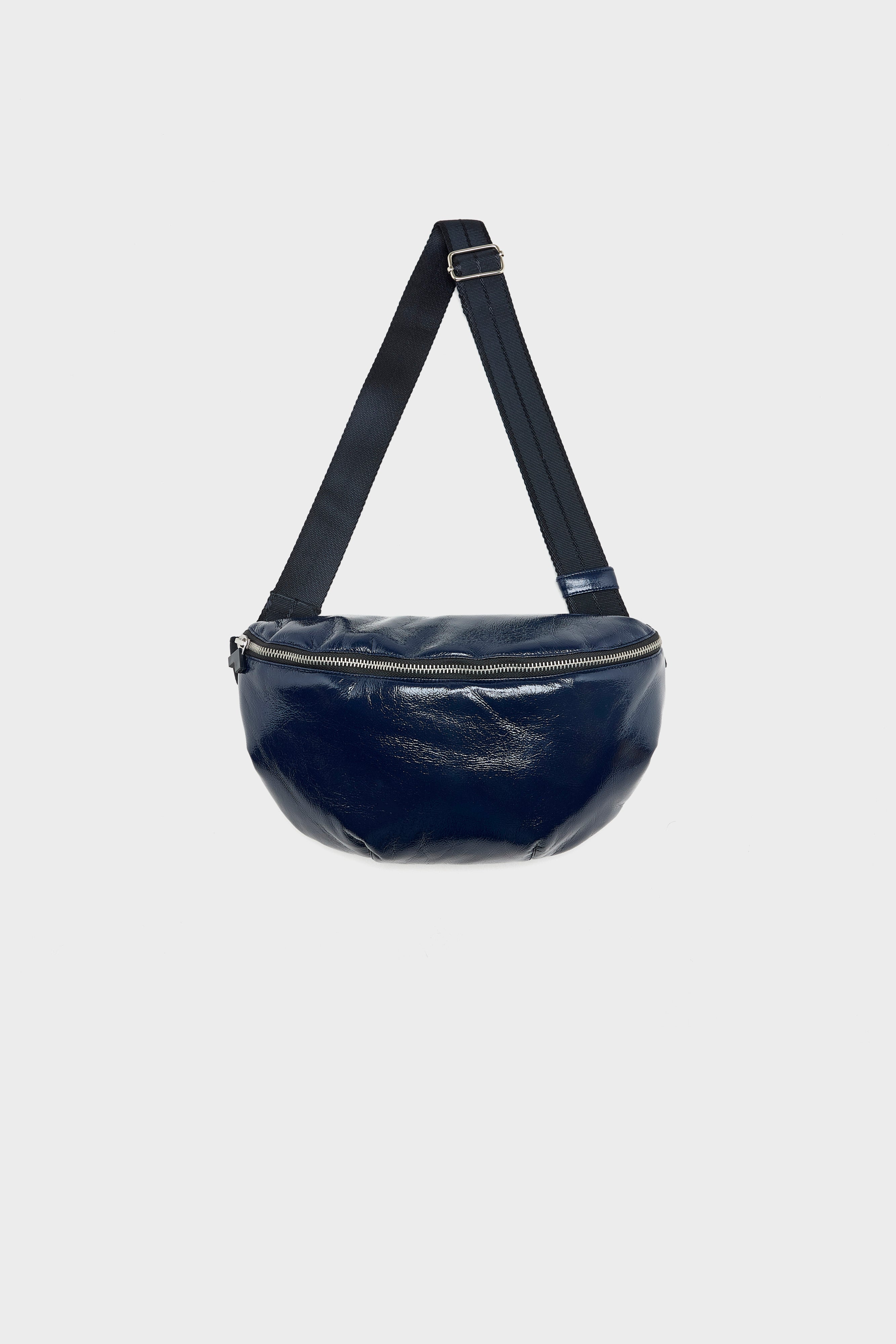Hosie sling bag (262 / W / CAPTAIN)