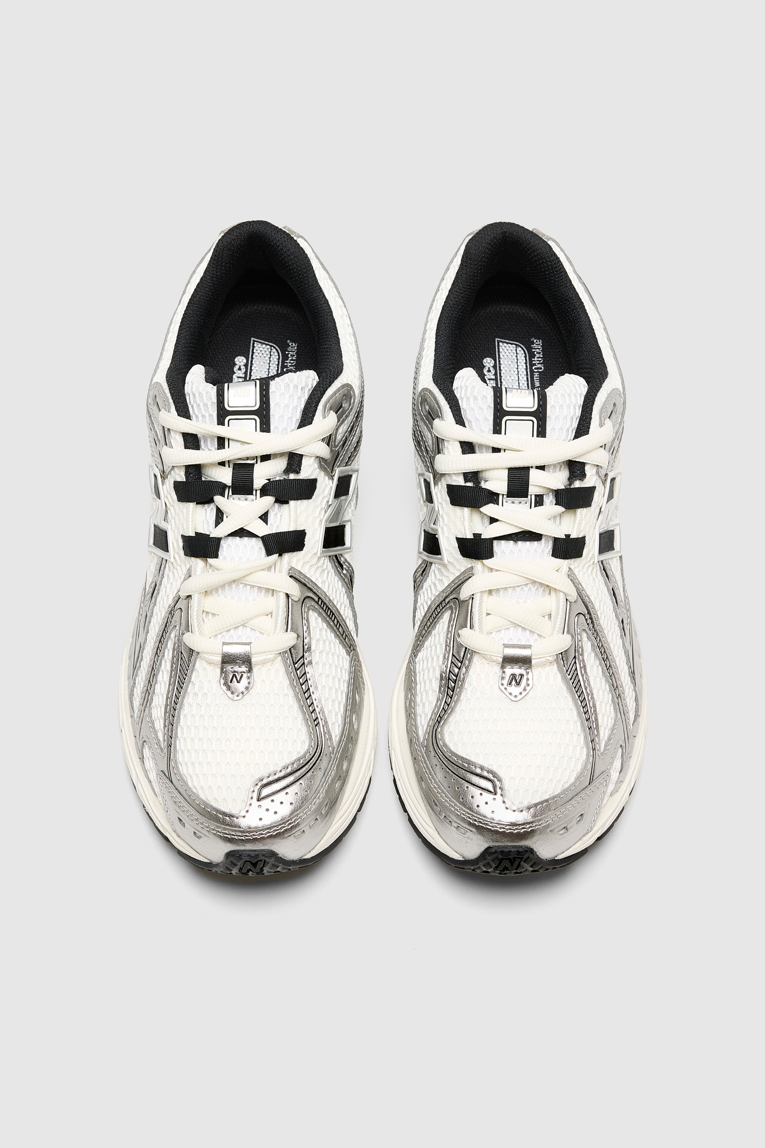 1906R pour Homme (242 / M / GREY)