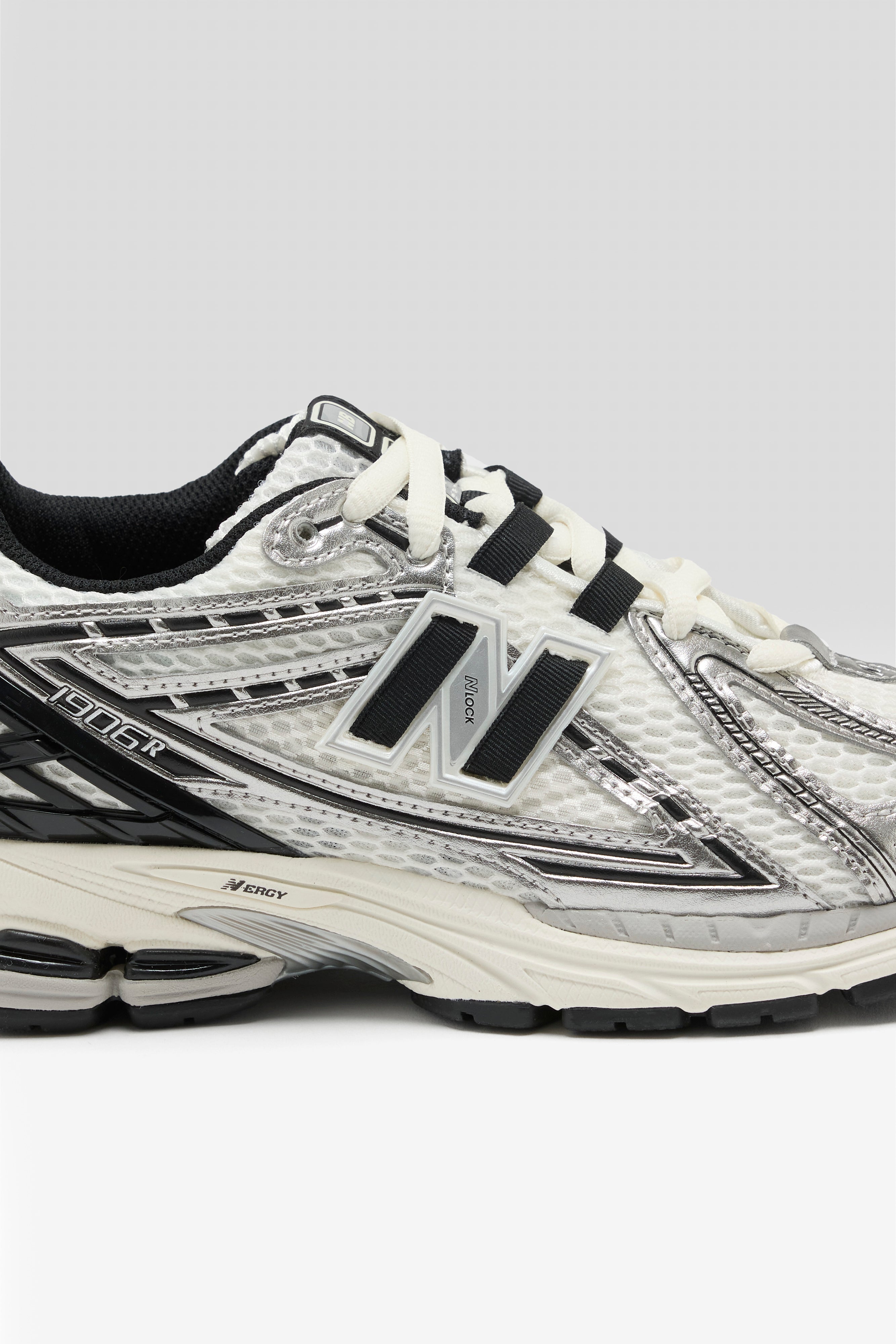 1906R for Women (251 / W / GREY)