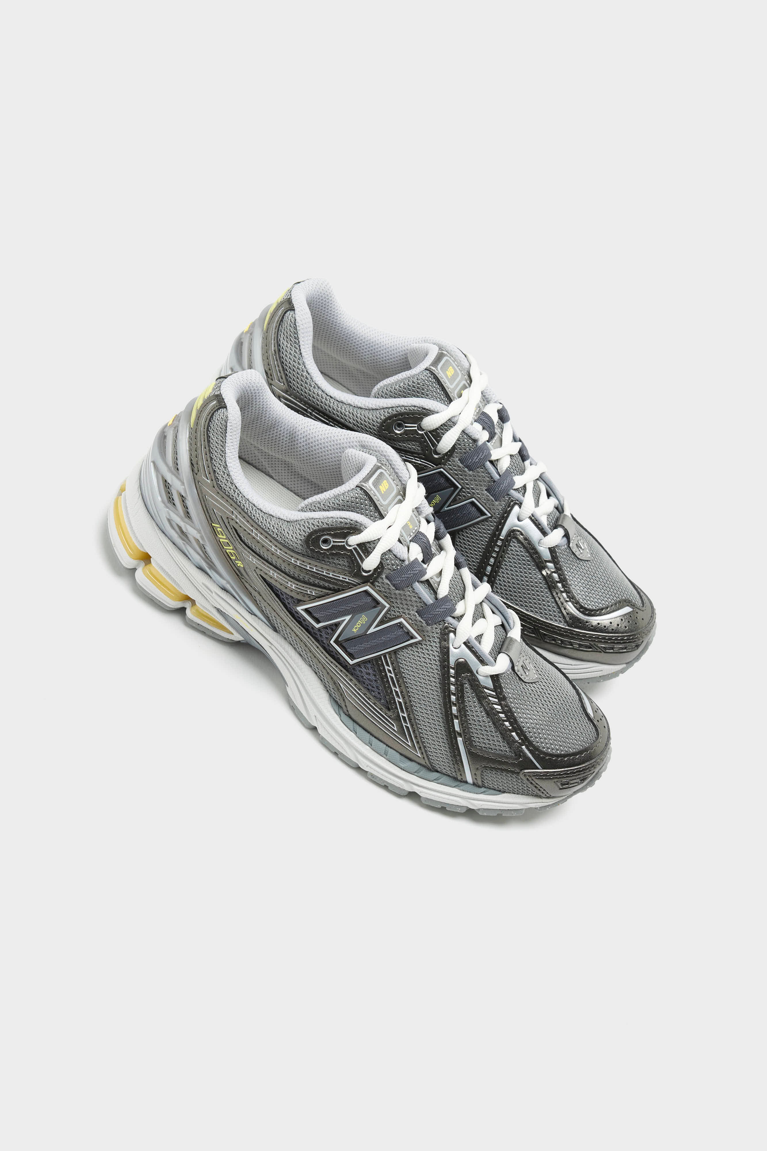 1906R for Women  (261 / W / METAL)