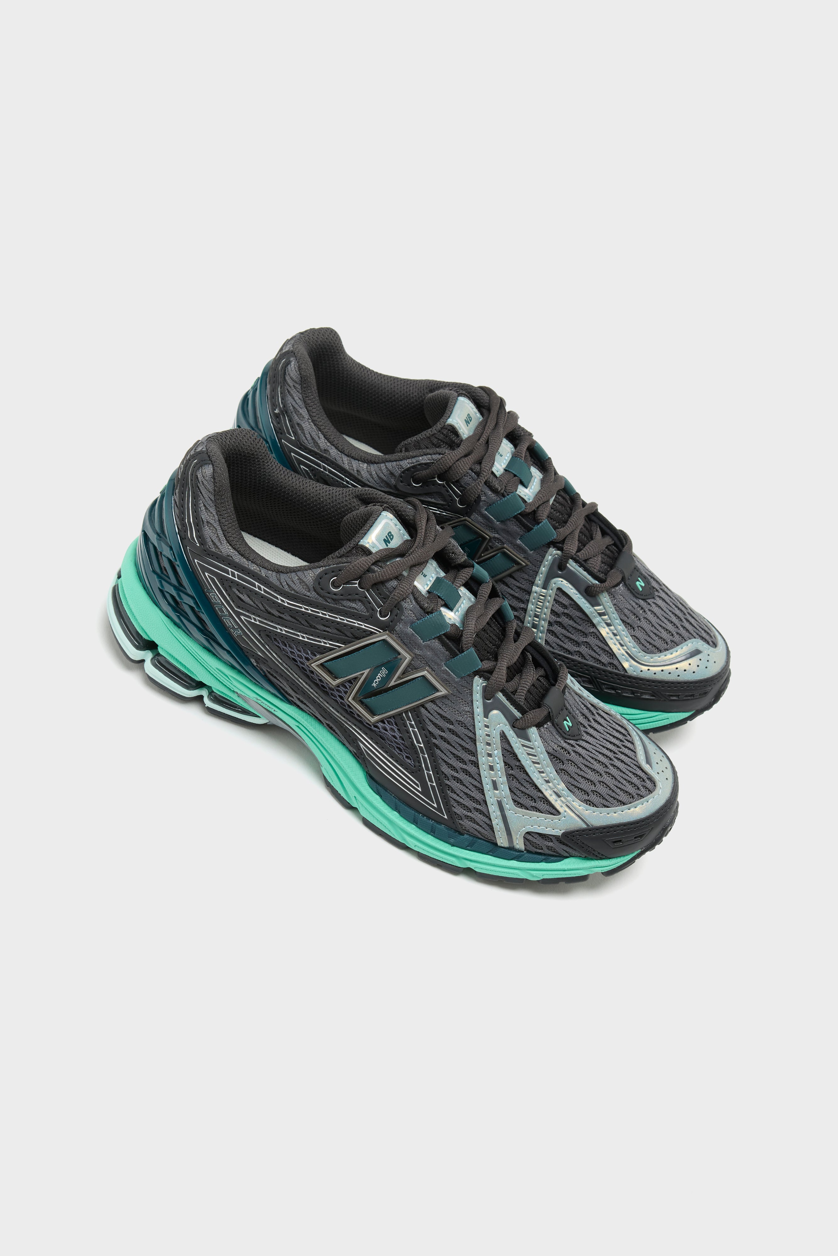 1906R pour Femme  (261 / W / BLACK)