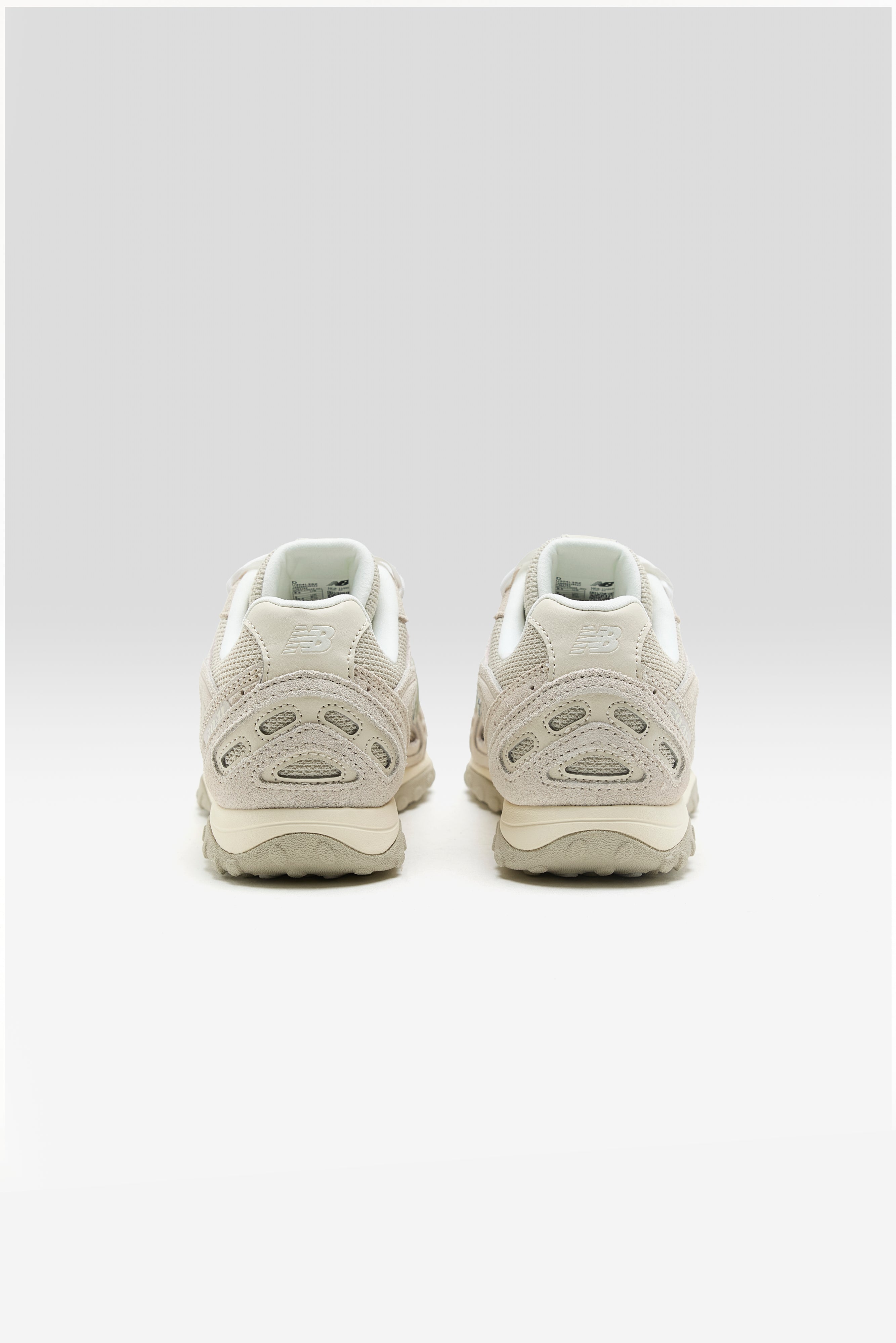 204L Scallop for Women  (261 / W / OFF WHITE)