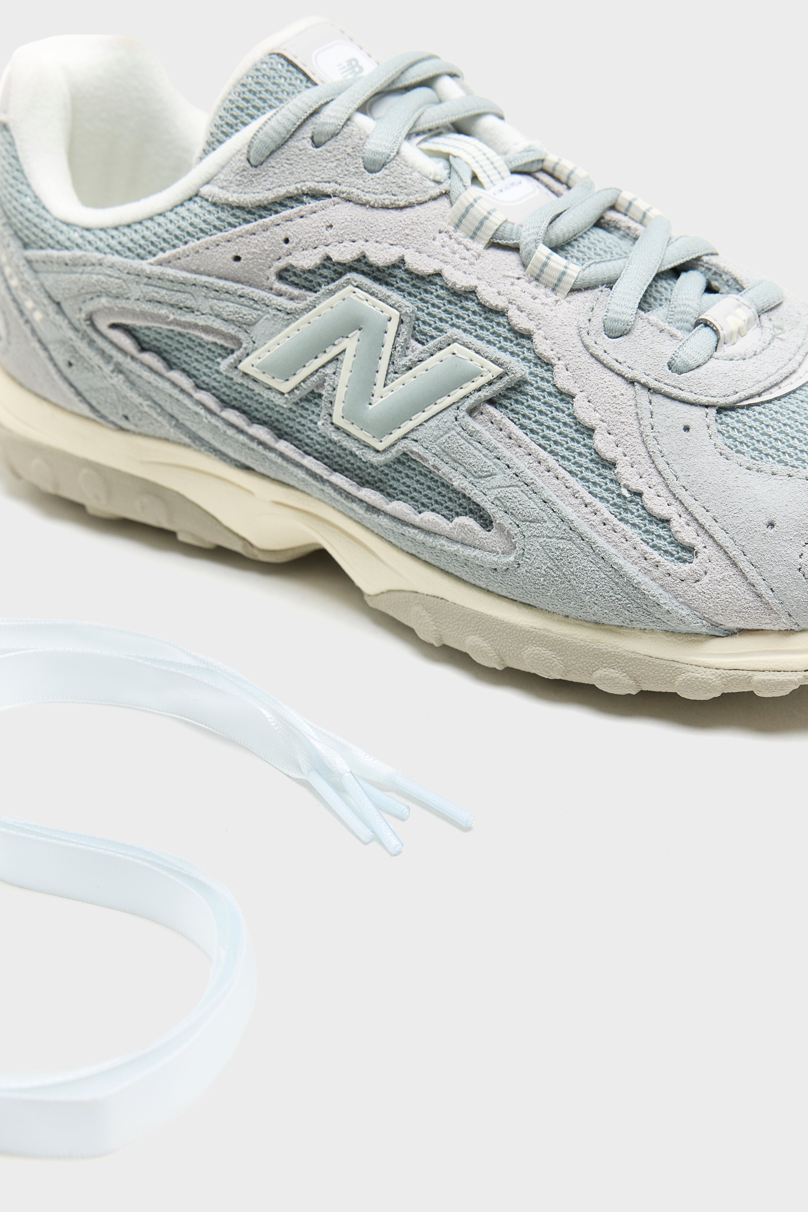 204L Scallop for Women  (261 / W / GREY)