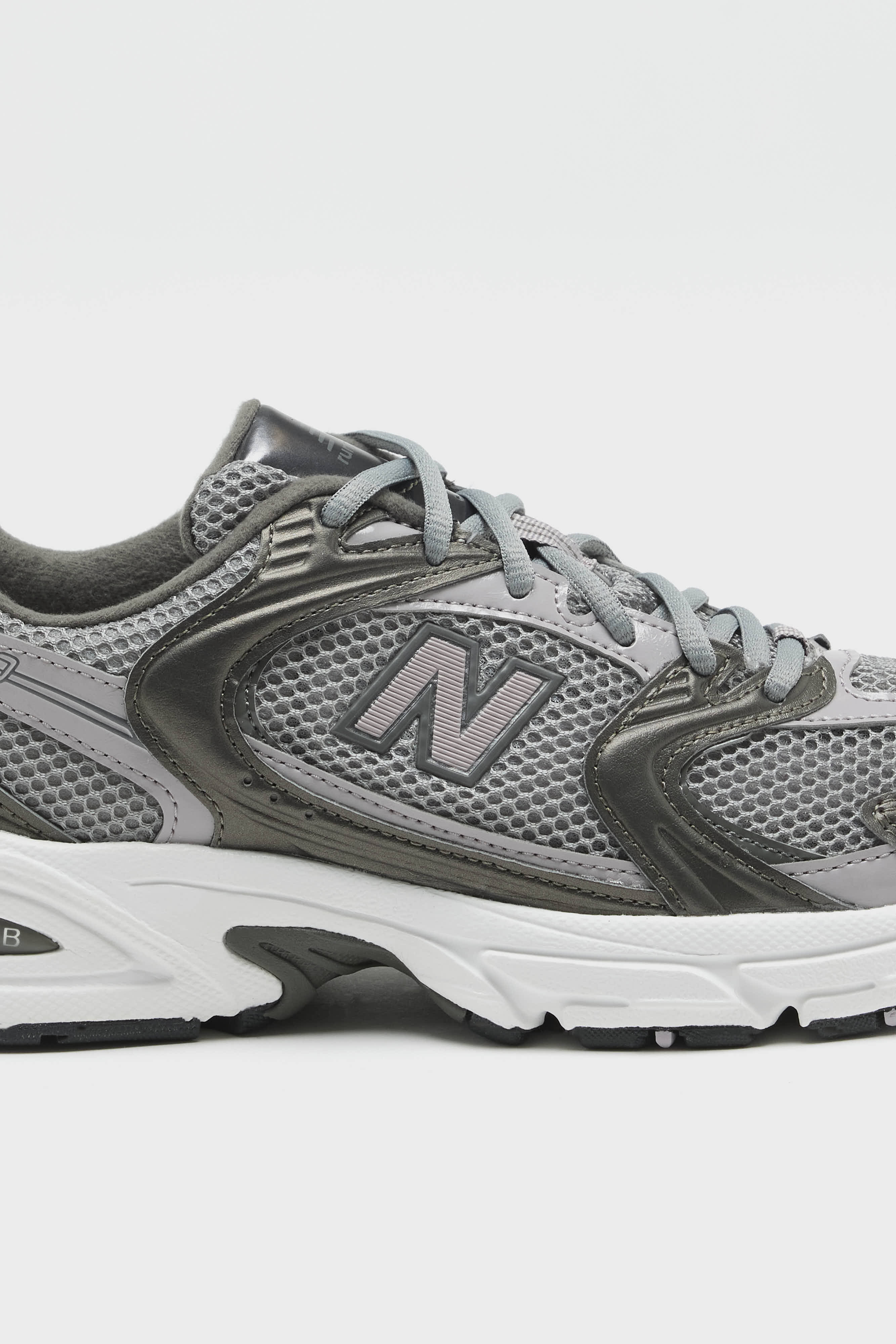 530 for Women   (261 / W / GUN METAL)