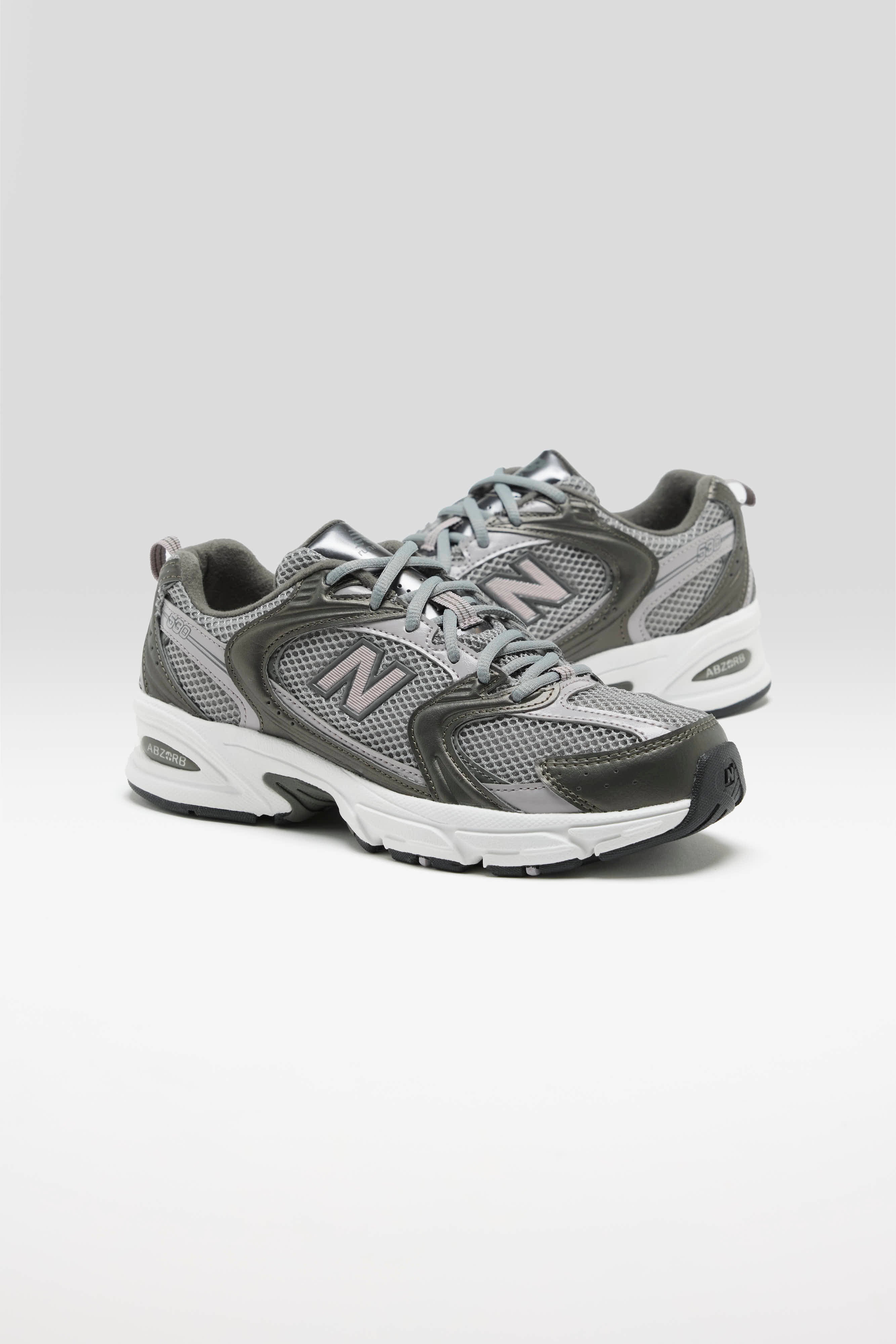 530 for Women   (261 / W / GUN METAL)