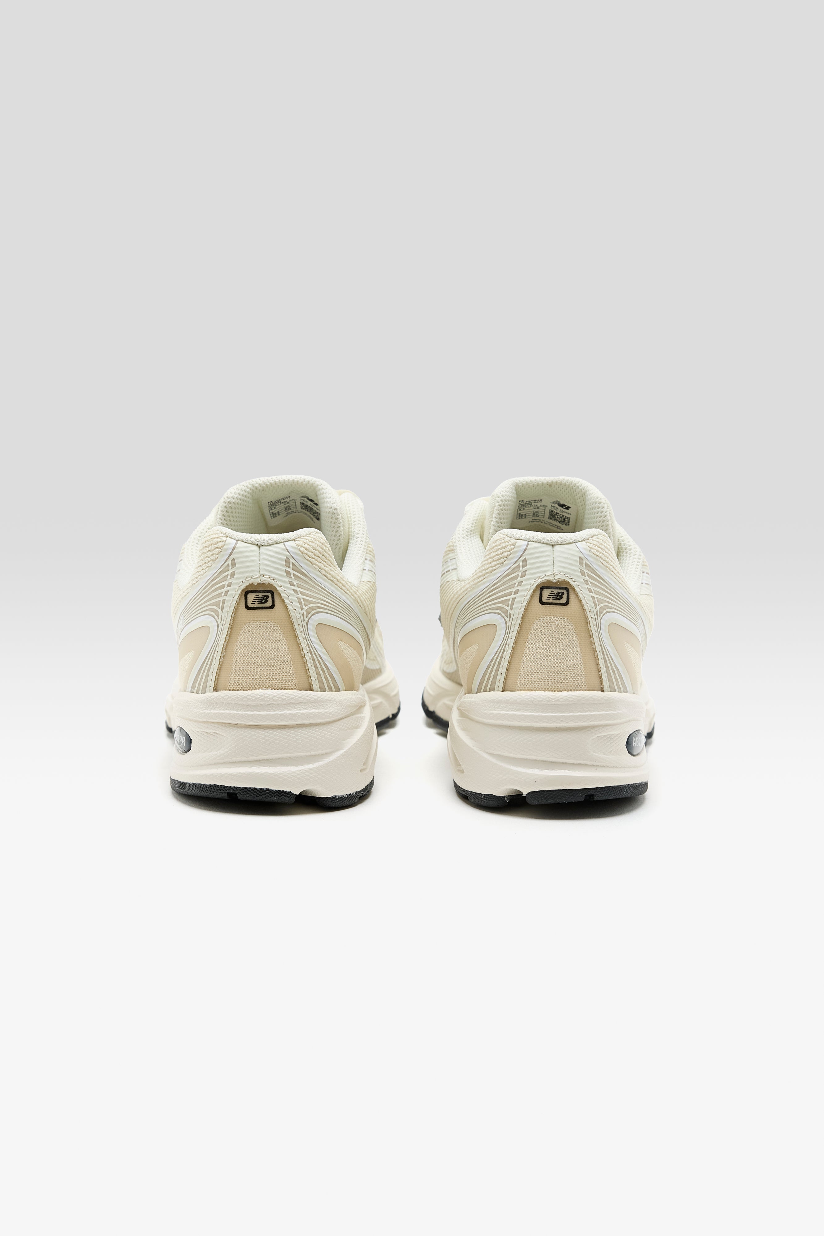 740N for Women  (261 / W / OFF WHITE)