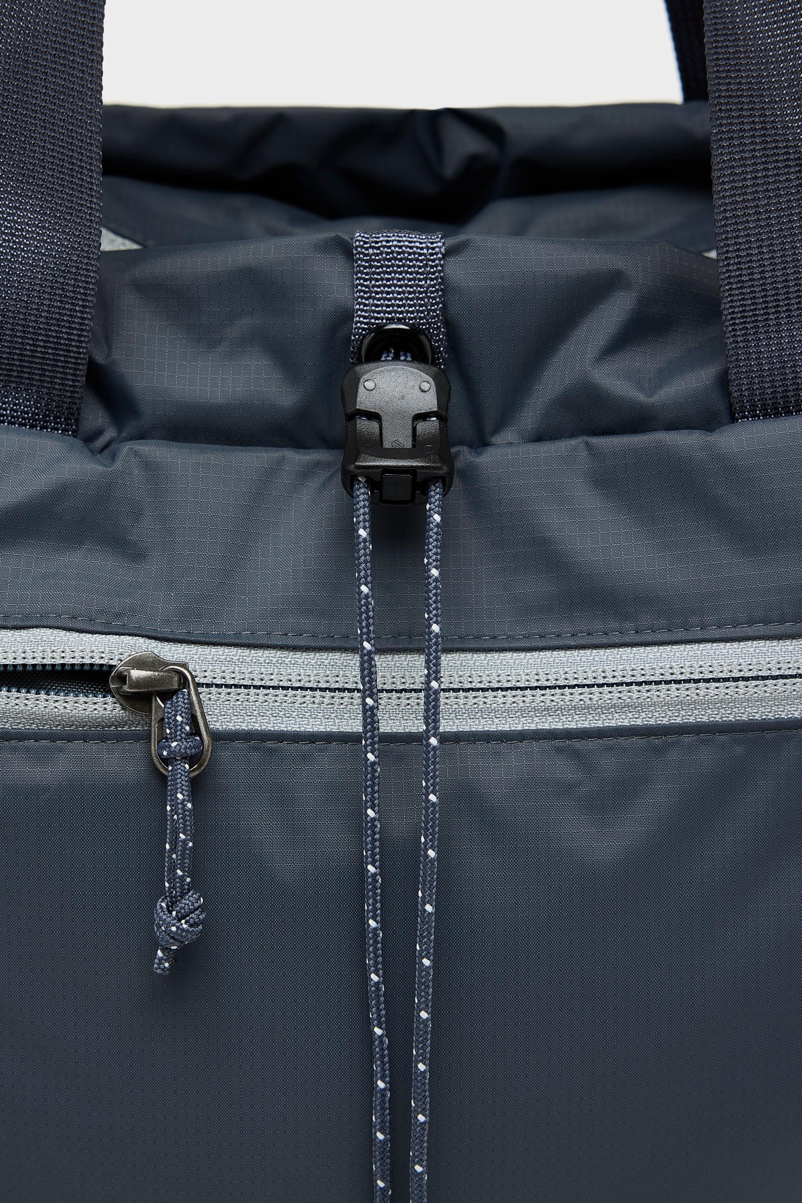 Terravia Tote Pack  (252 / W / BLUE)