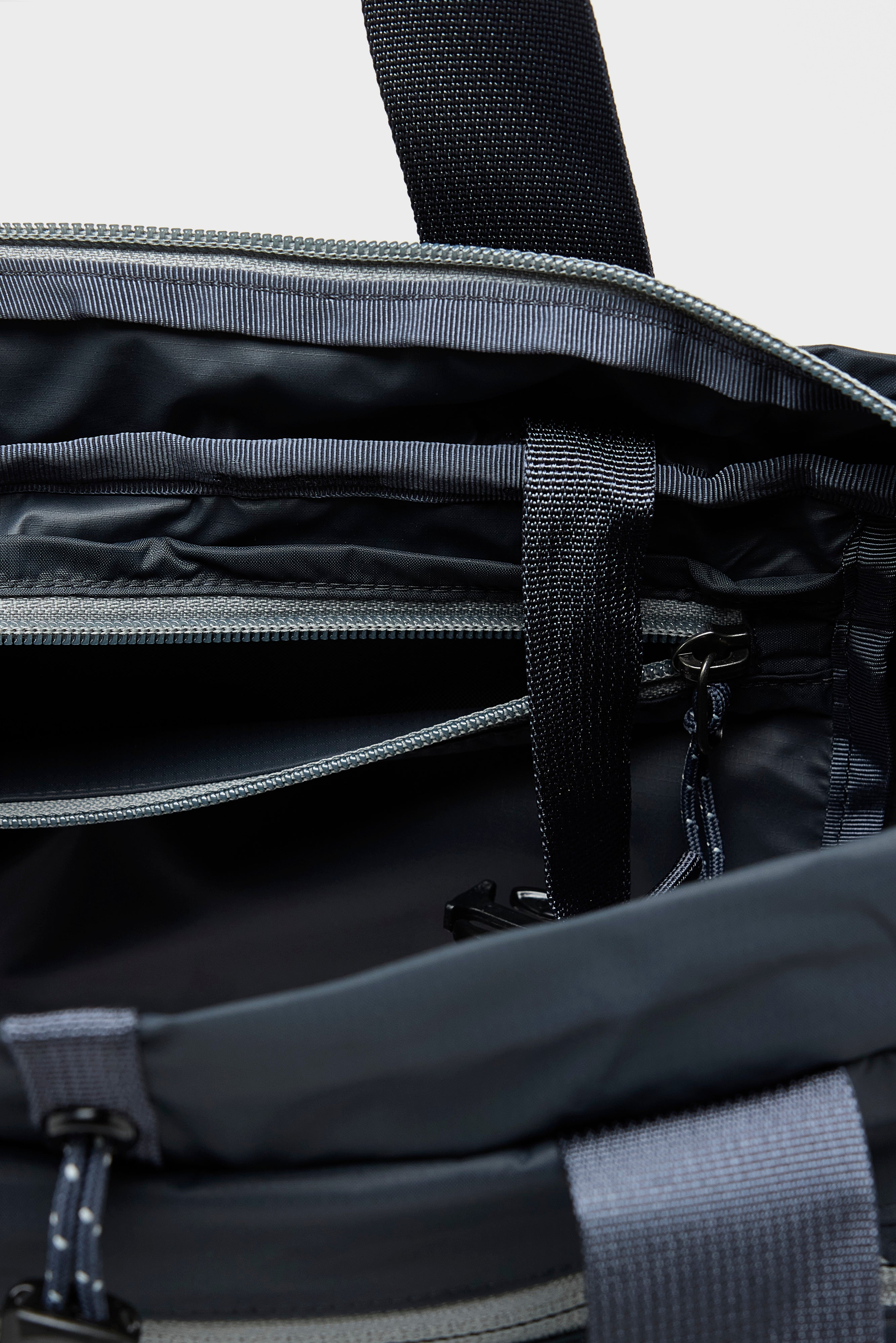 Terravia Tote Pack  (252 / W / BLUE)