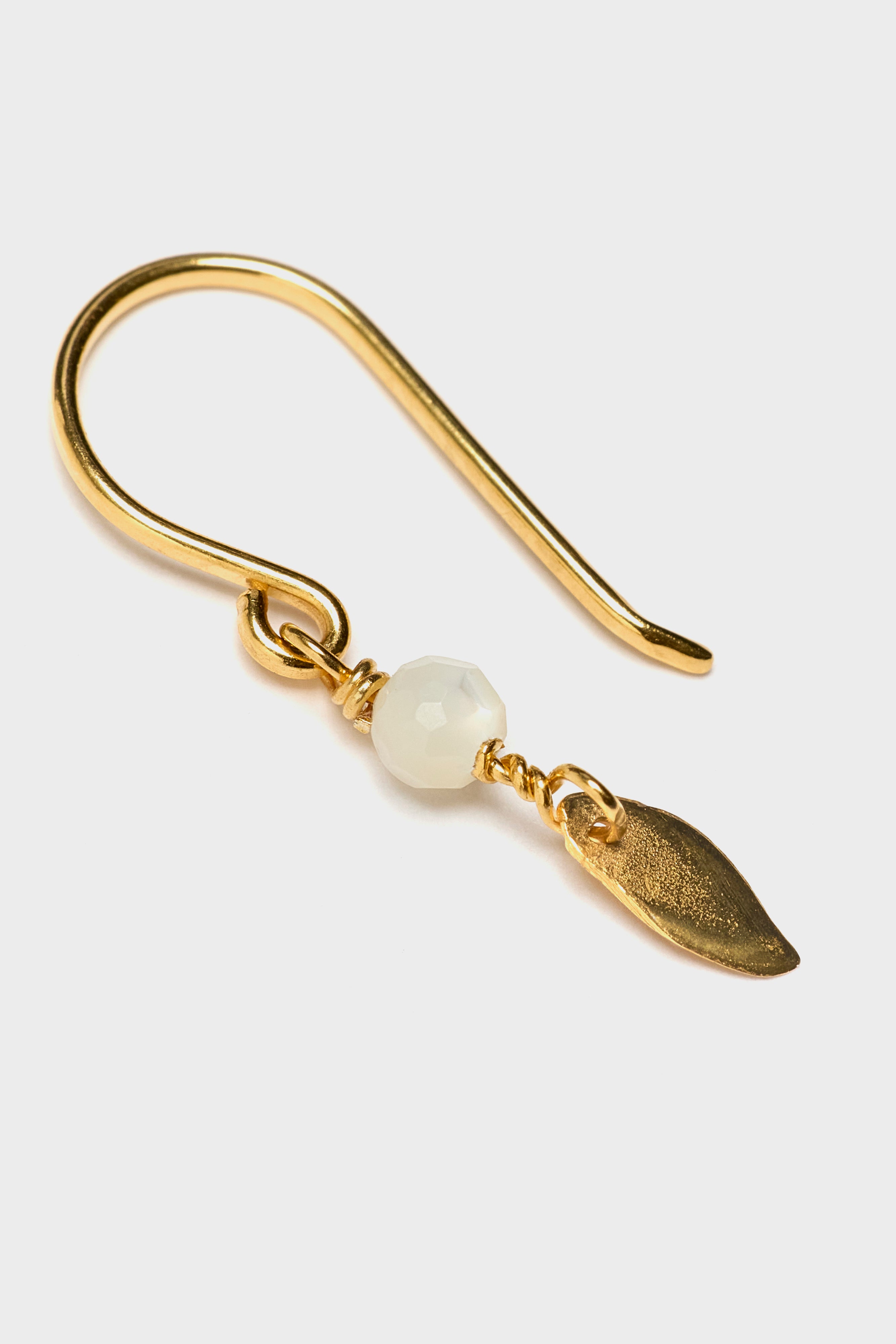 Asymmetric Leaf Earrings  (261 / W / GOLD)