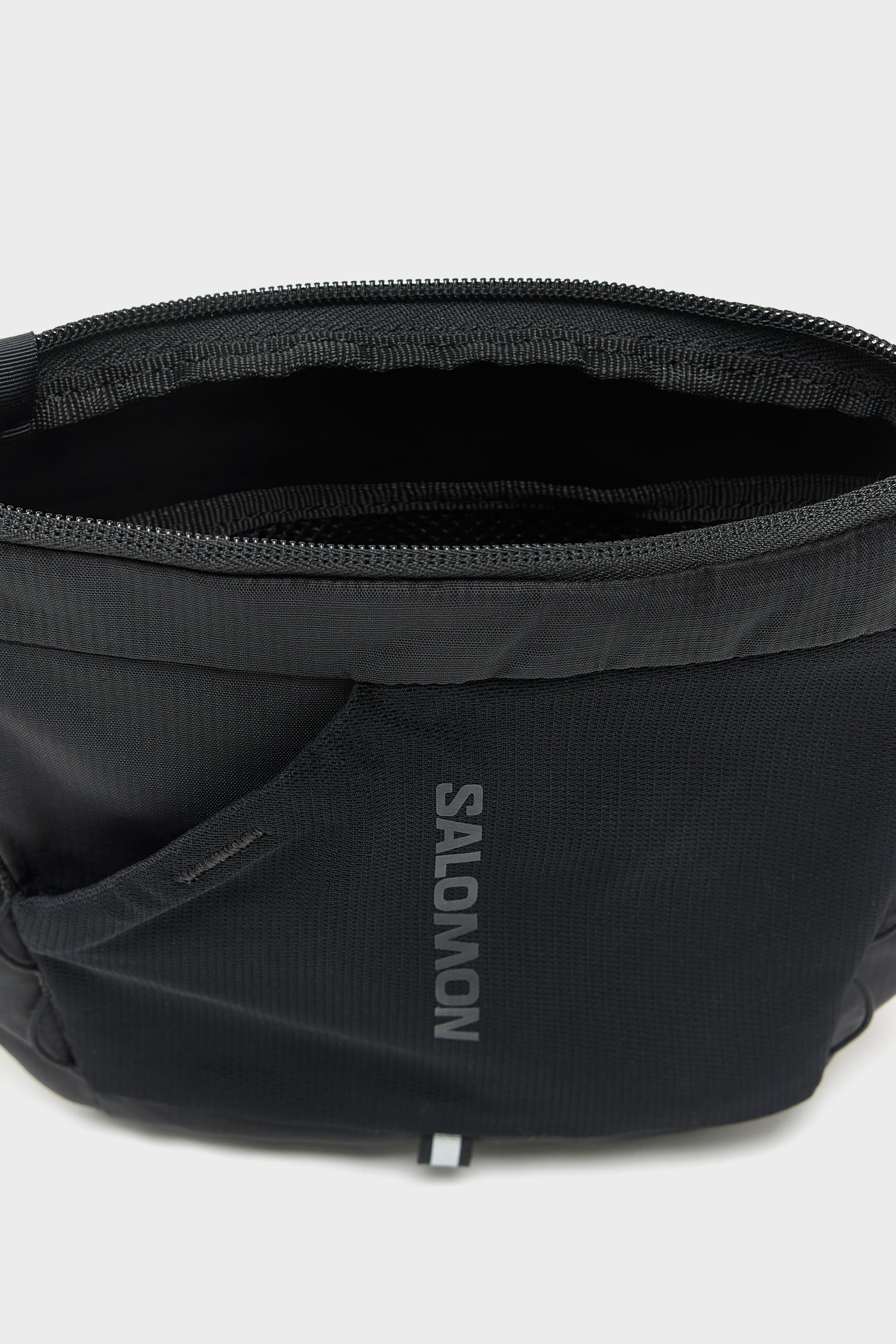 ACS 2 Revised Crossbody Bag  (261 / W / BLACK)