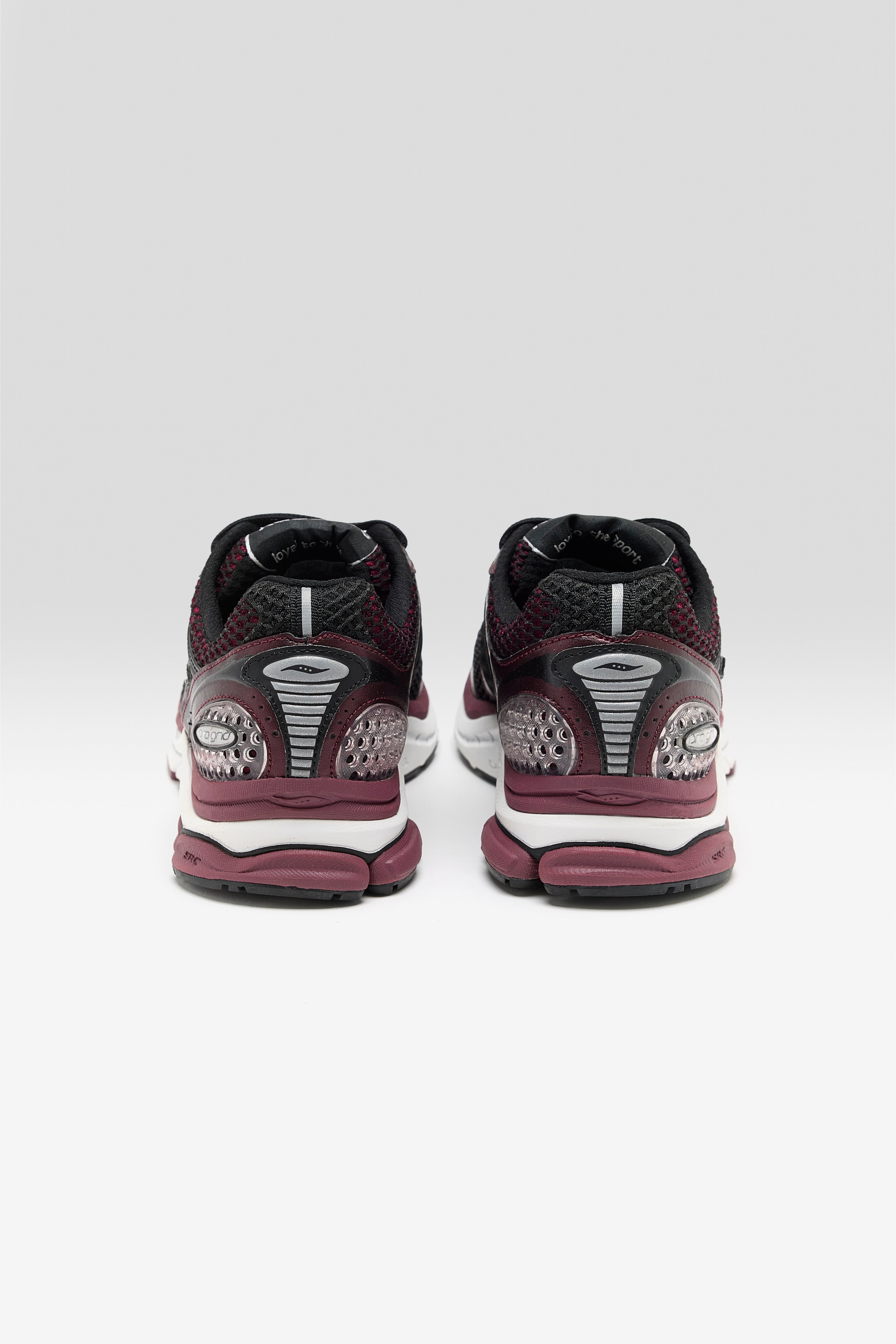 ProGrid Triumph 4 for Women  (252 / W / RED)