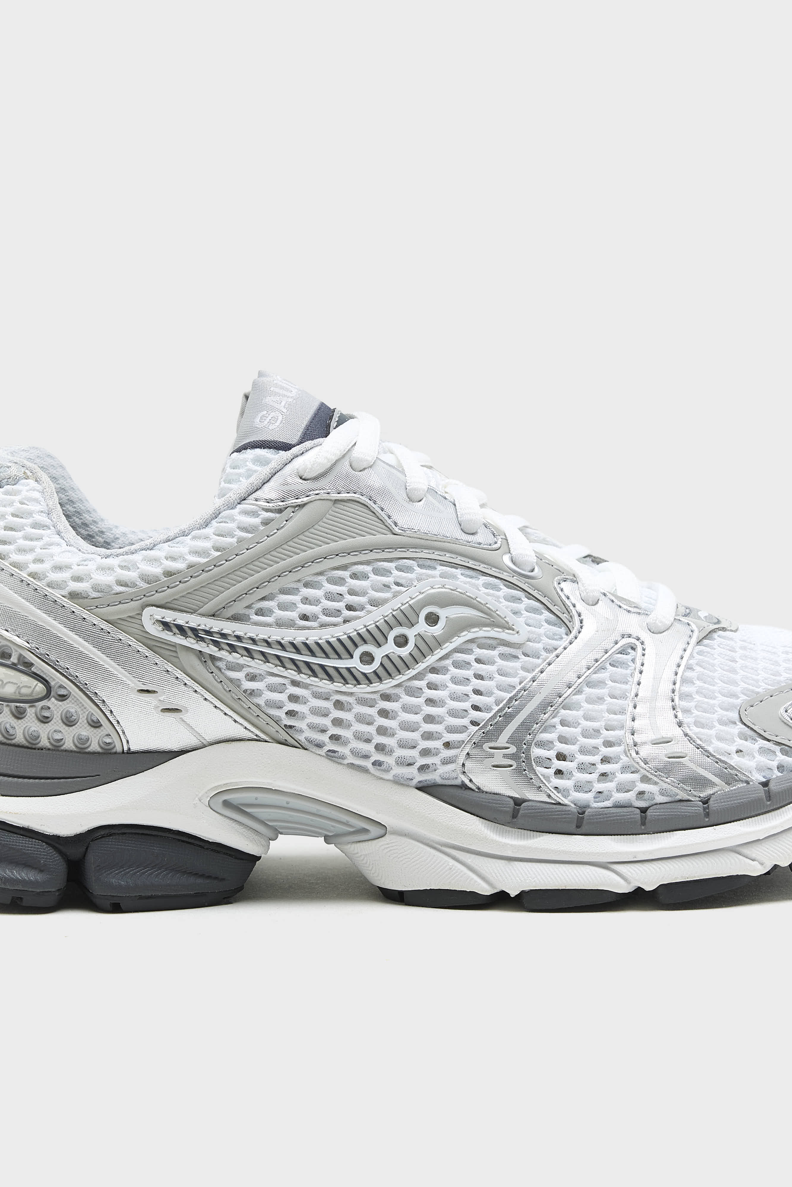 ProGrid Triumph 4 for Women  (261 / W / SILVER)