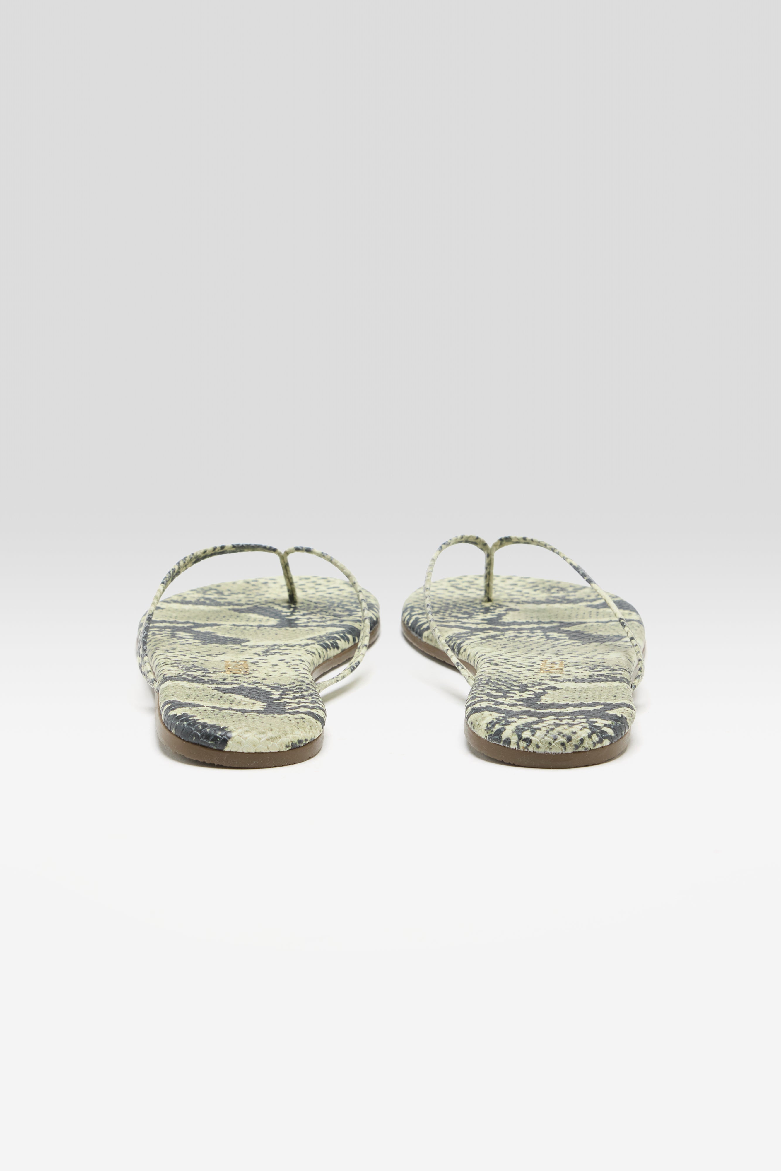 Lily Vegan Animal Flip-flop Sandals  (261 / W / GREY)
