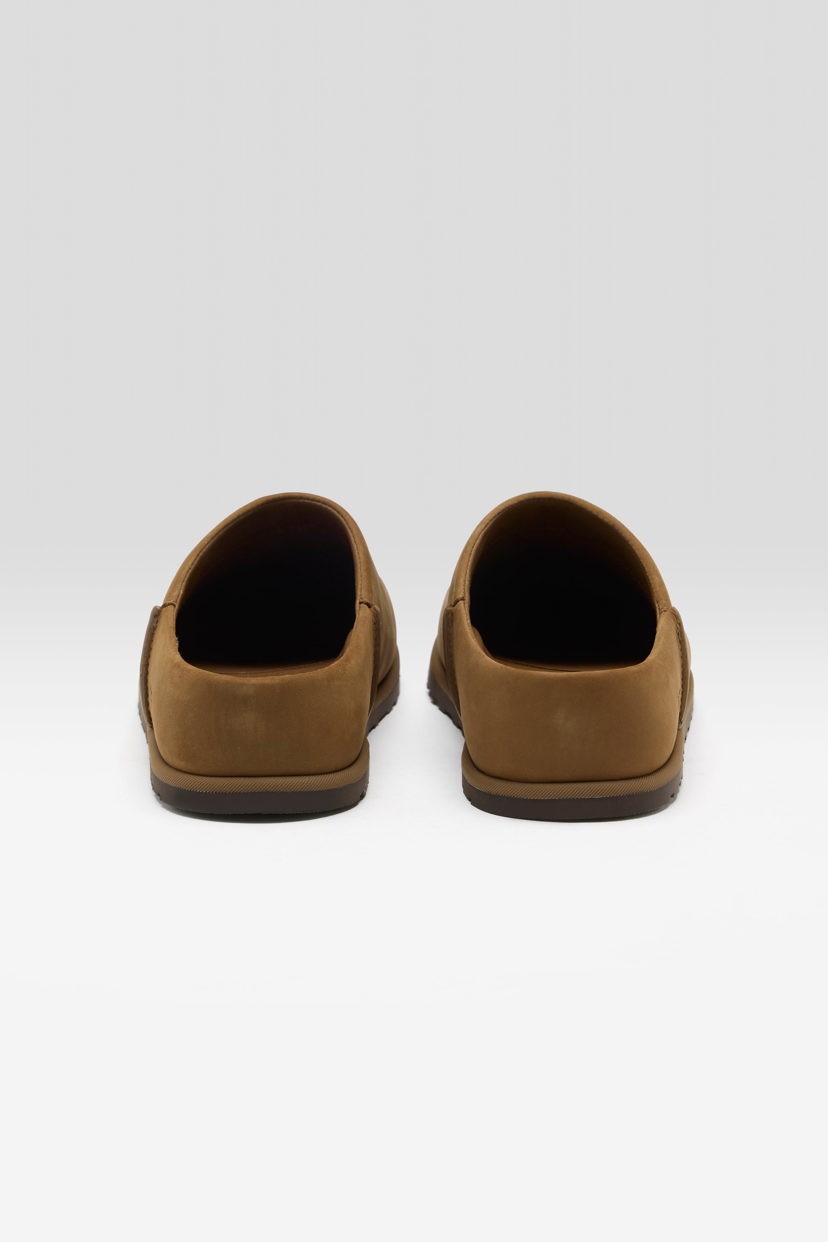 Otzo Clogs for Women  (261 / W / CHESTNUT)