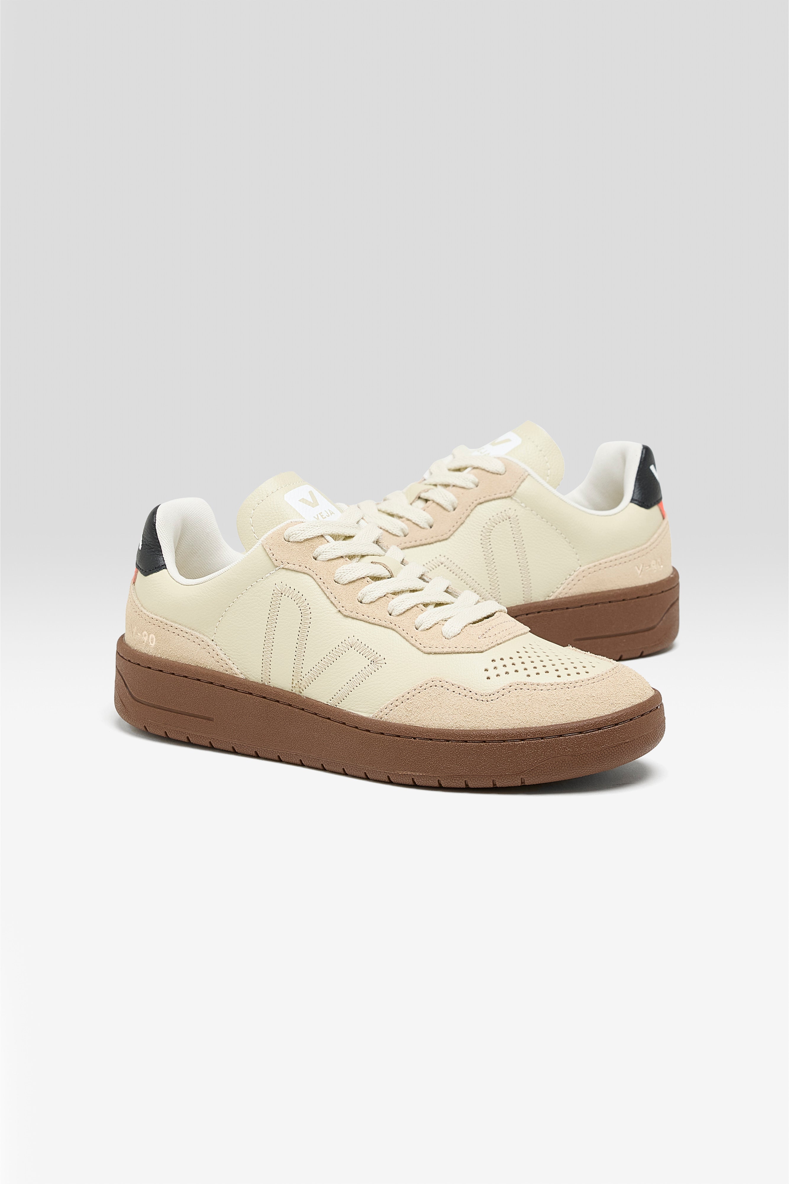 V-90 O.T. Leather voor dames  (251 / W / ALMOND)