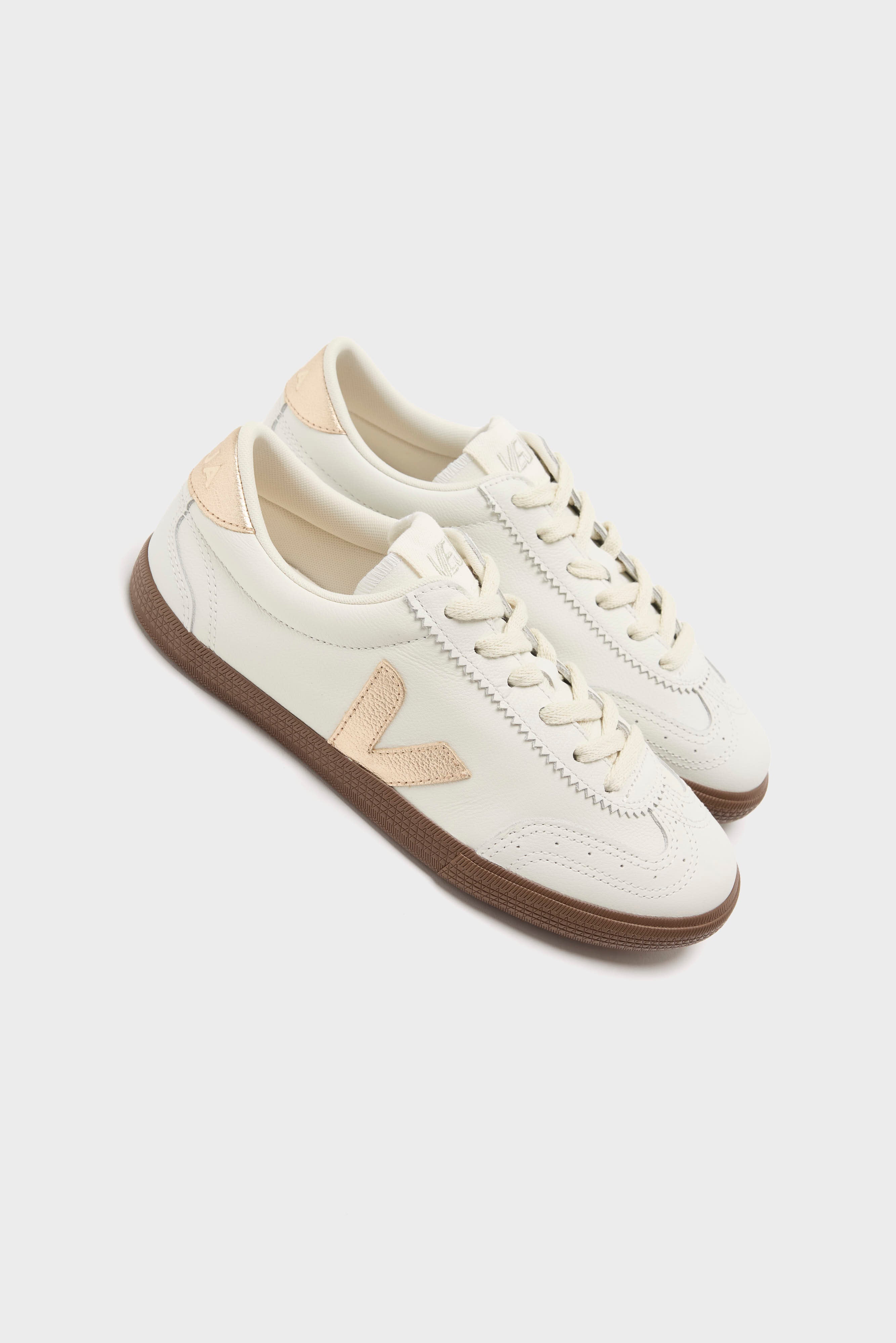 Volley O.T. Leather for Women  (261 / W / WHITE)